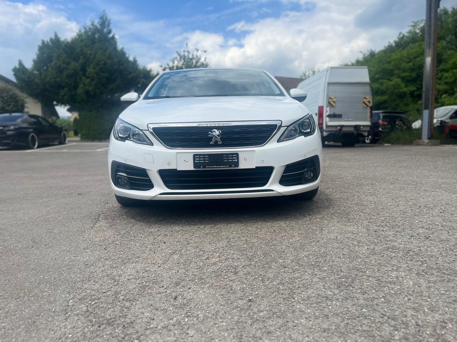 PEUGEOT 308 1.2 Pure Tech Style EAT8