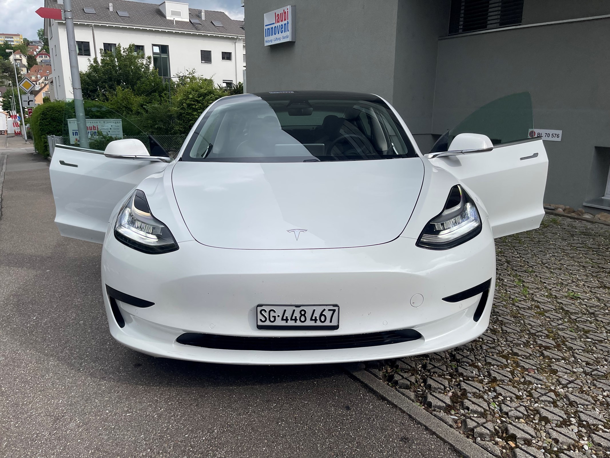 TESLA Model 3