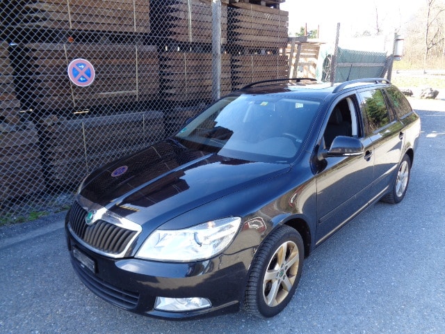 SKODA Octavia Combi 1.8 TSI Elegance 4x4