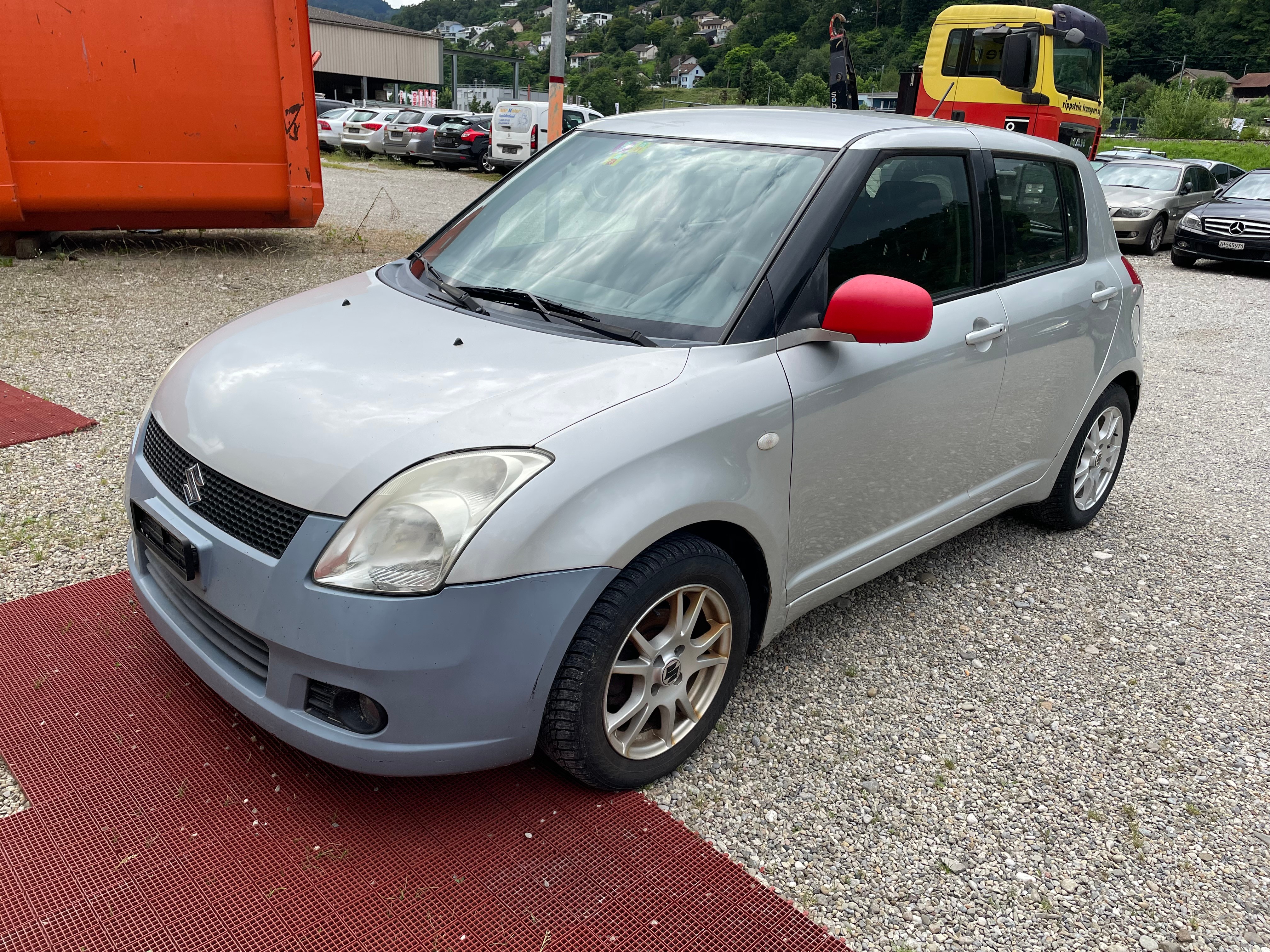 SUZUKI Swift 1.3i 16V GL