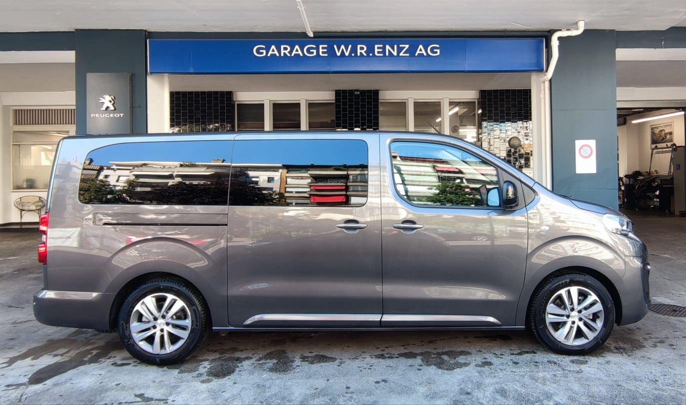 PEUGEOT Traveller 2.0 BlueHDi Business VIP Lang EAT8