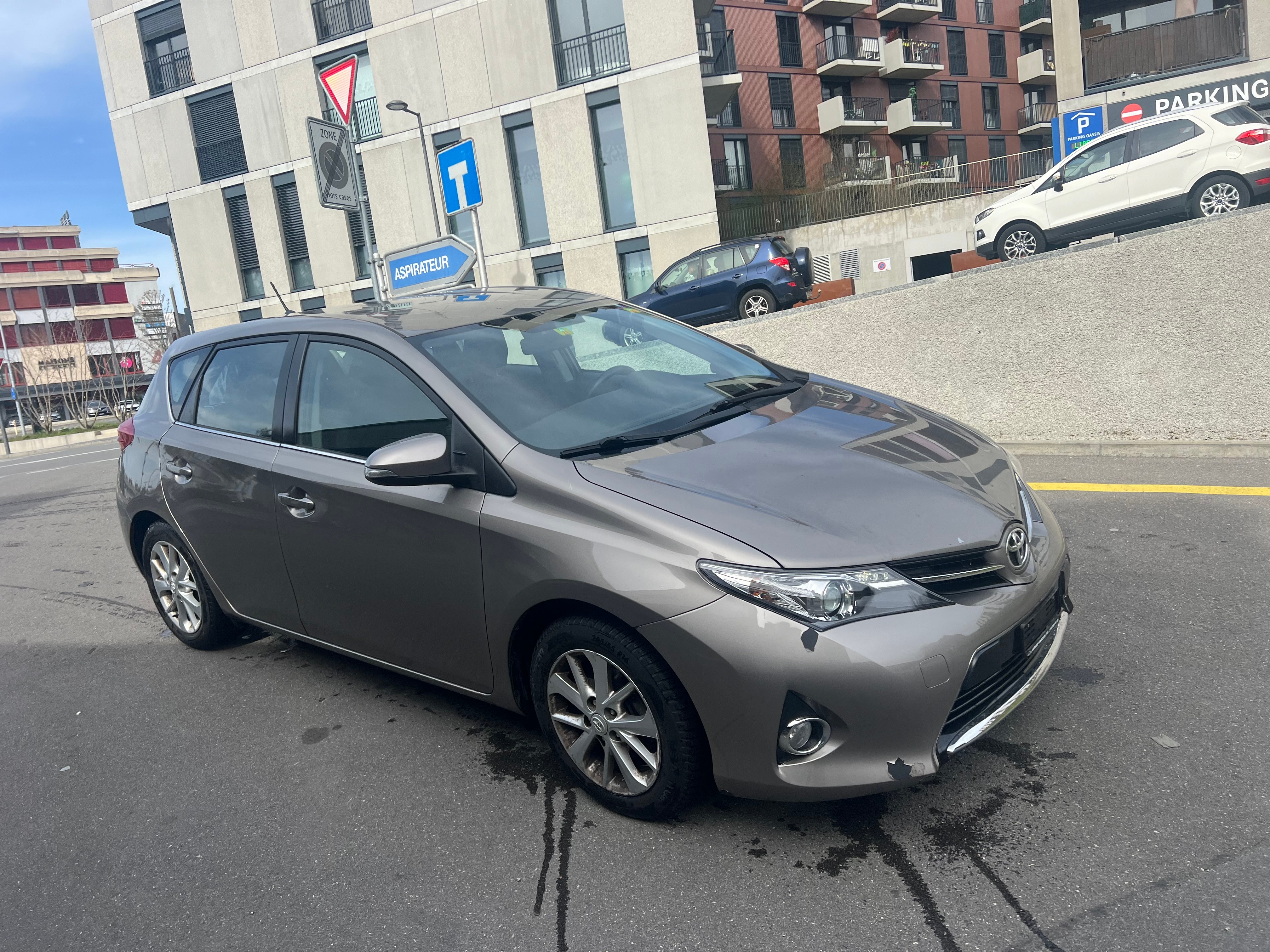 TOYOTA Auris 1.6 Sol