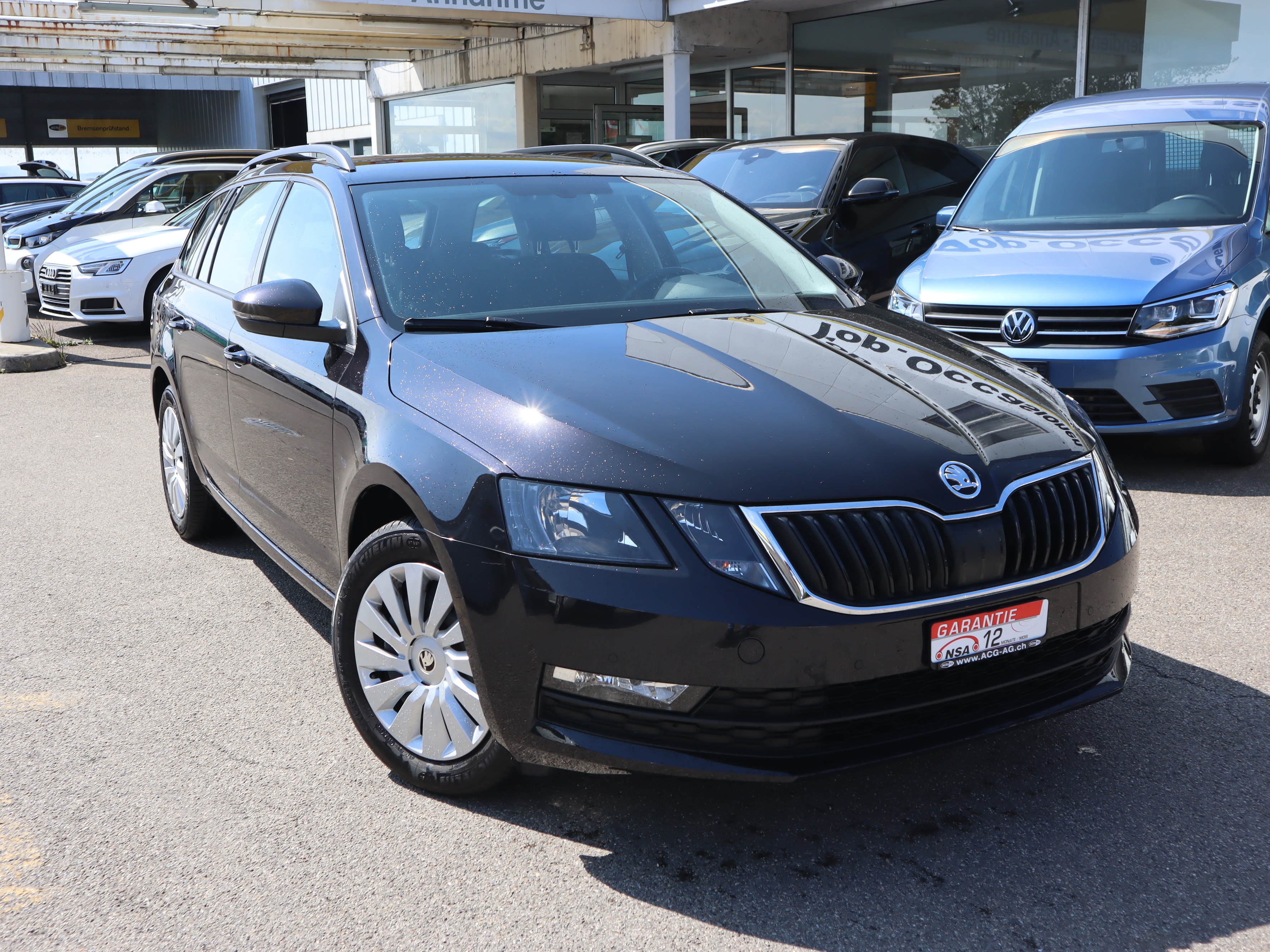 SKODA Octavia Combi 2.0 TDI Ambition DSG ** Gr. Navigationssystem ** Sitzheizung PDC V+H ** Frisch Ab MFK & Service **