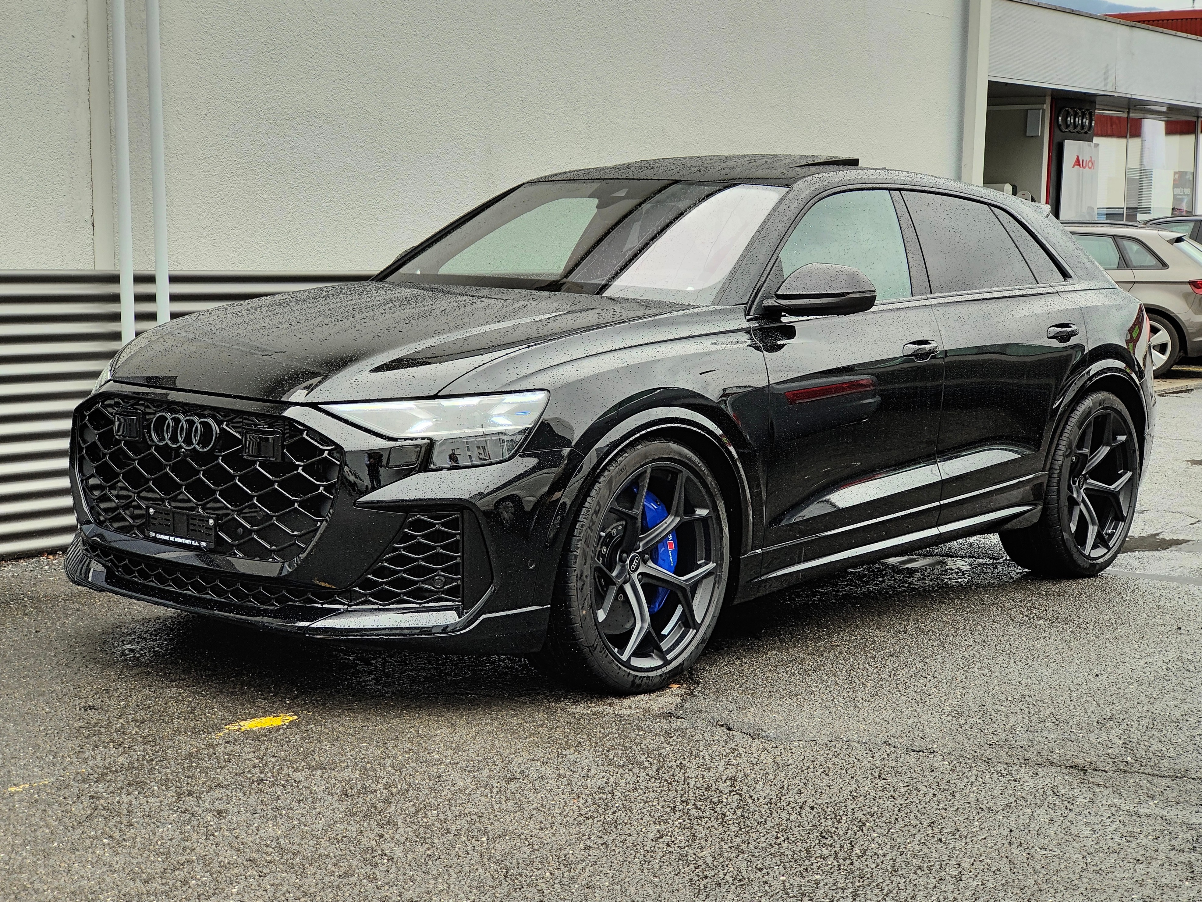 AUDI RSQ8 performance quattro