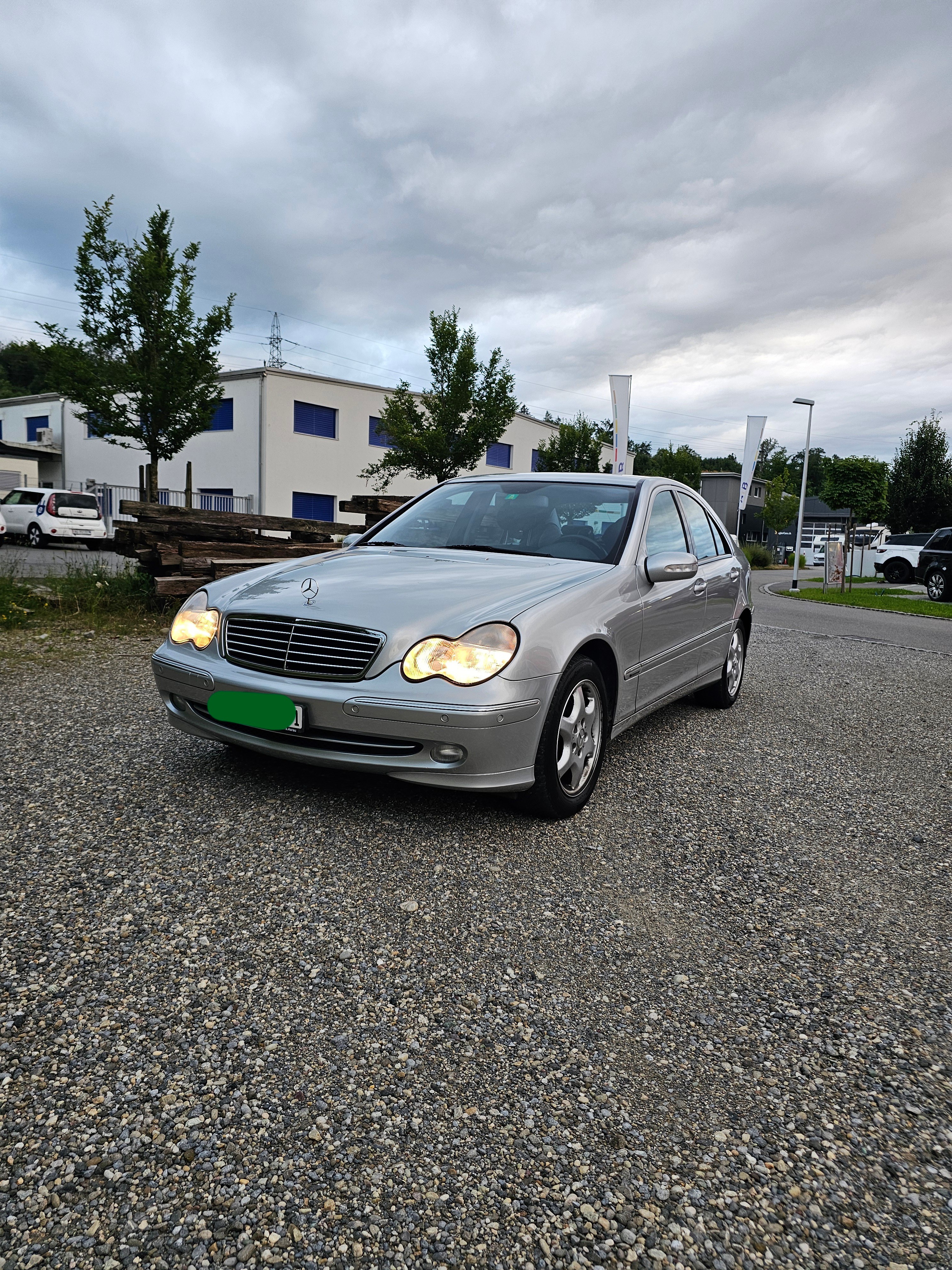 MERCEDES-BENZ C 240 Avantgarde 4 Matic