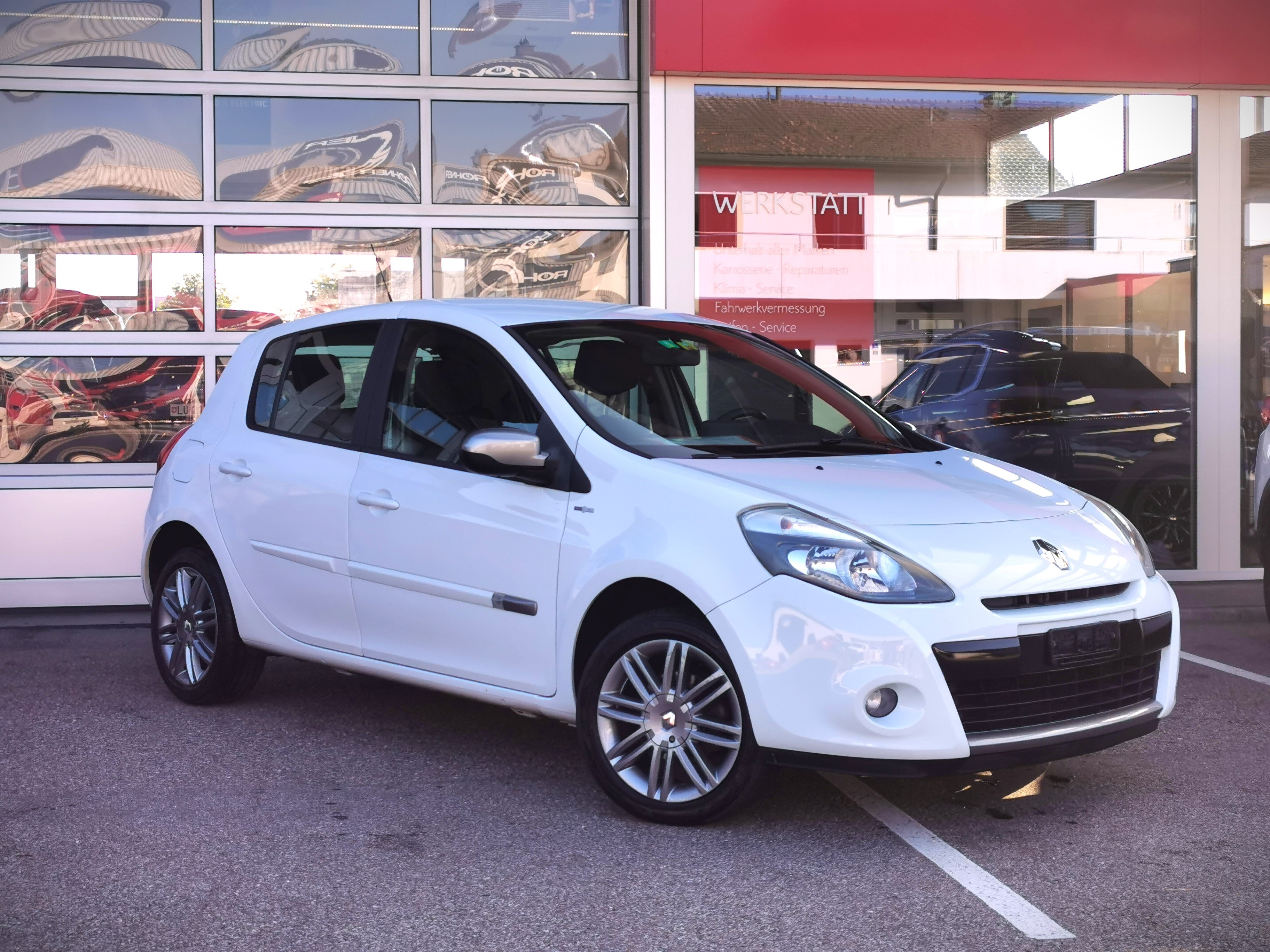 RENAULT CLIO 1.6 16V 110 Night&Day