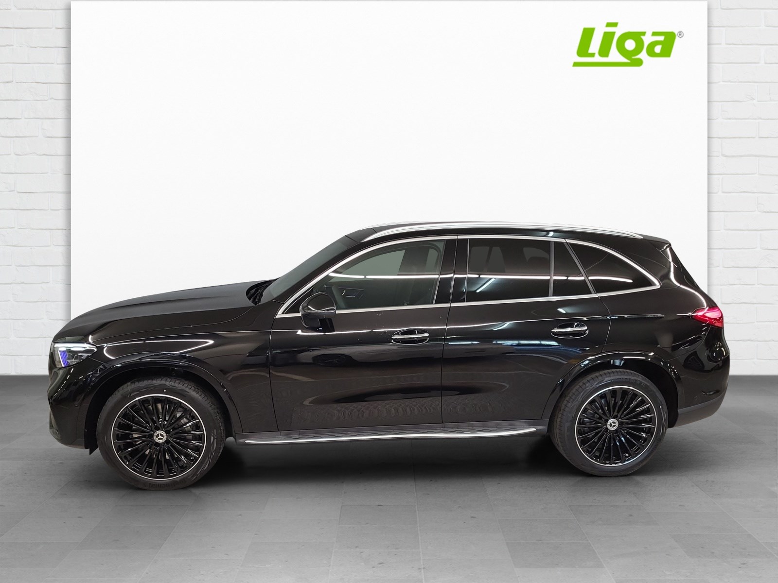 MERCEDES-BENZ GLC 300 AMG Line 4Matic