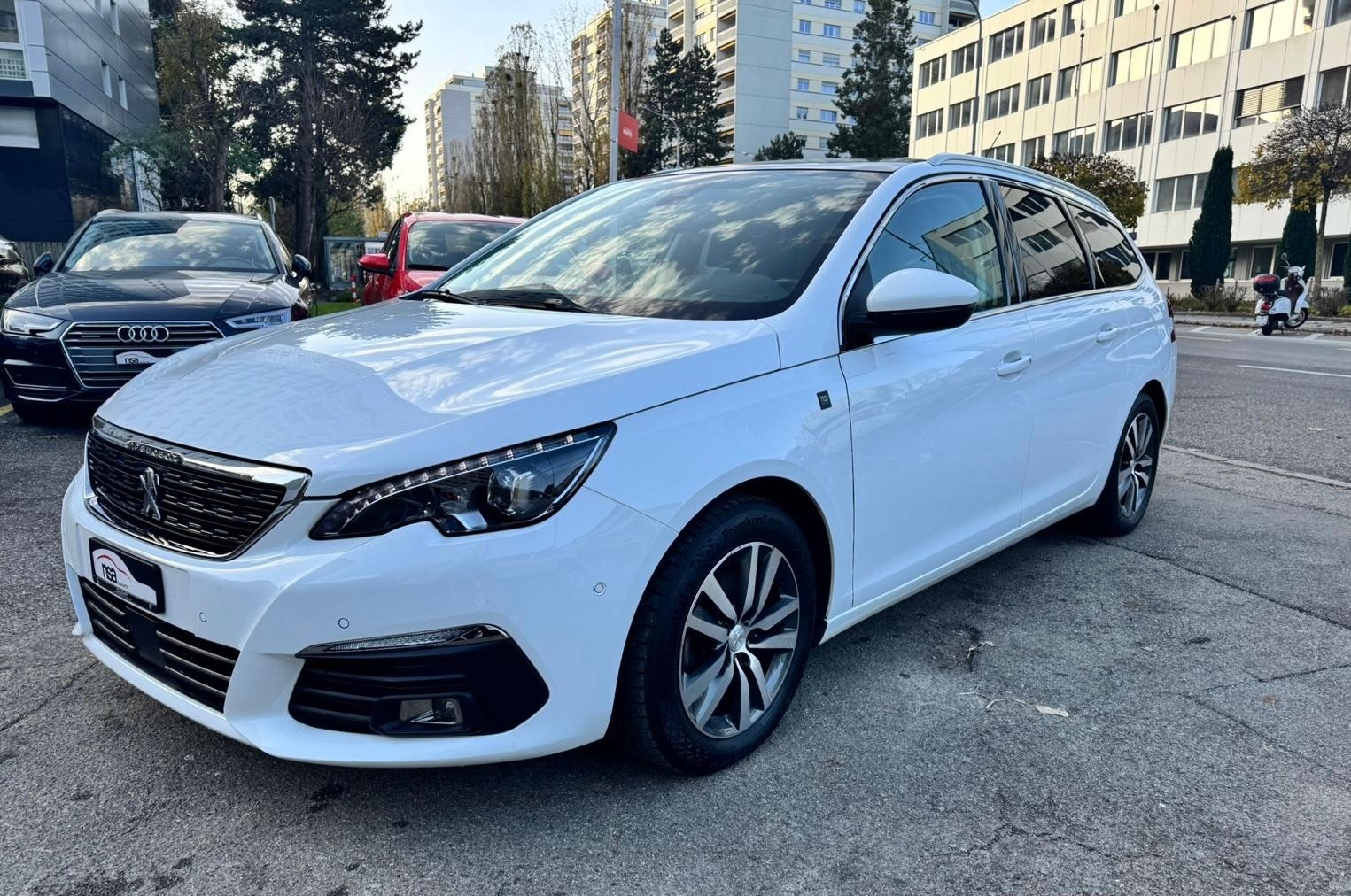 PEUGEOT 308 SW 1.5 BlueHDI Tech Edition EAT8