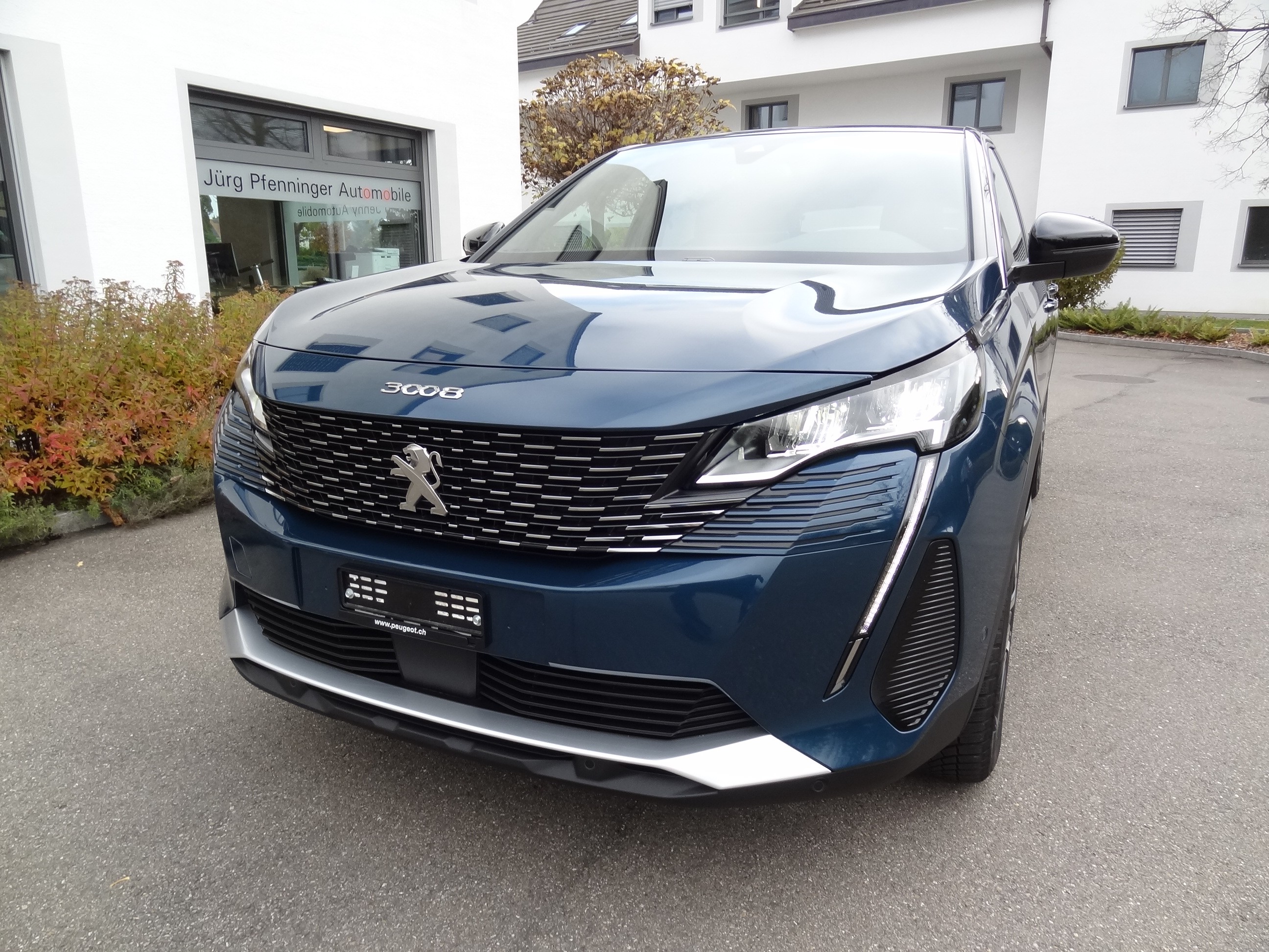 PEUGEOT 3008 1.2 PureTech Allure Pack EAT8