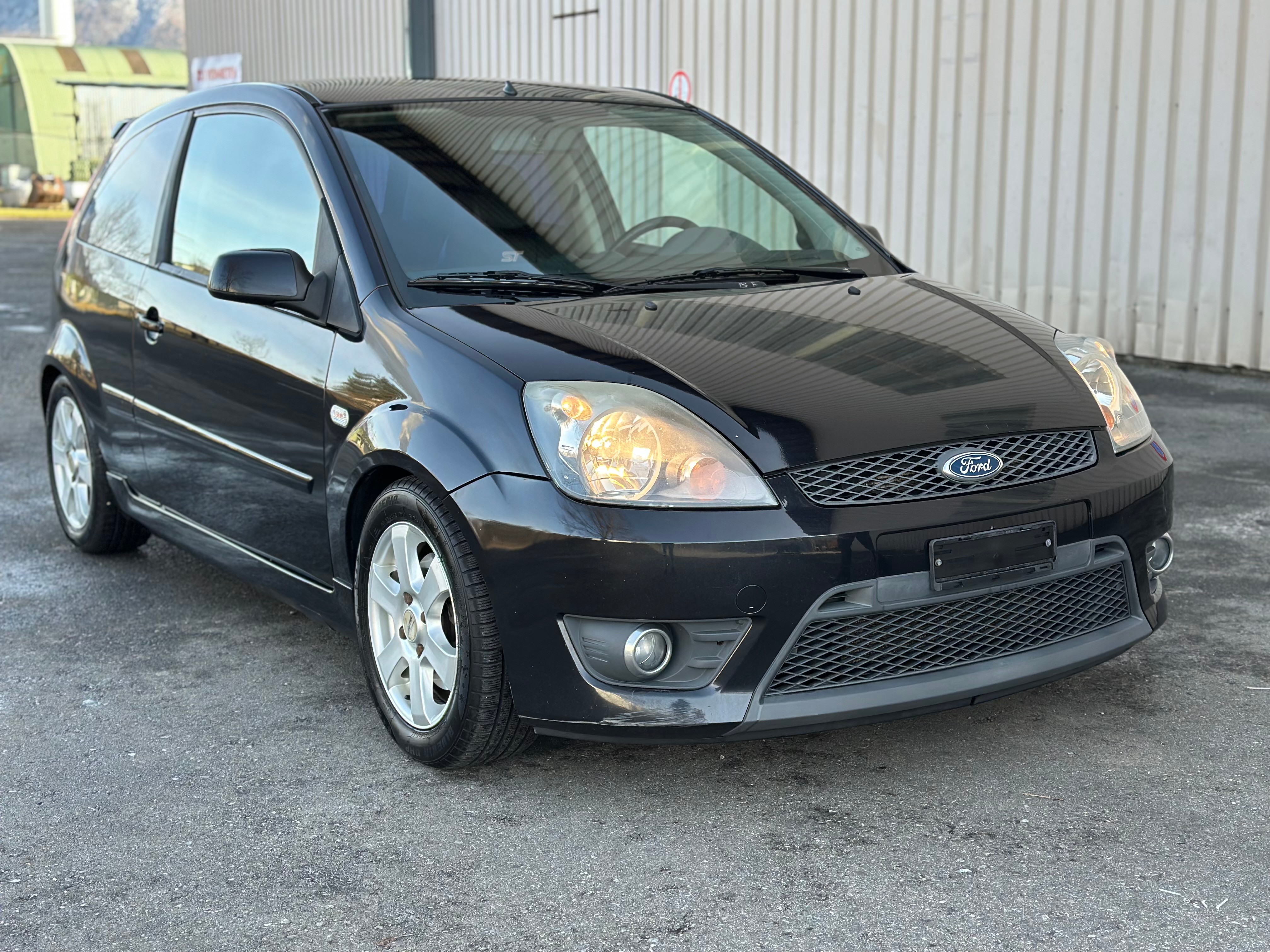 FORD Fiesta 2.0 16V ST Special Edition