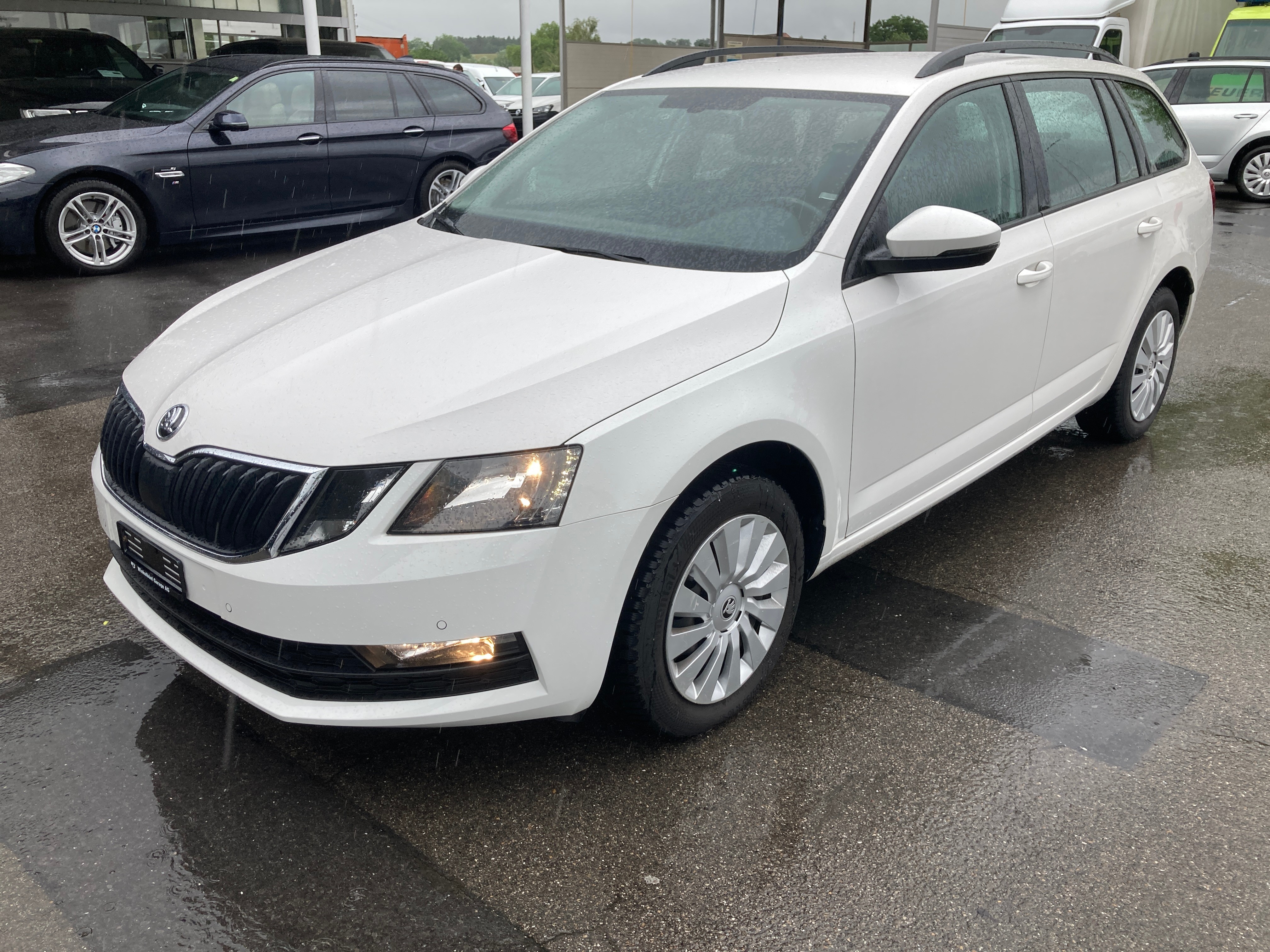 SKODA Octavia Combi 1.6 TDI Ambition 4x4 mit Anhängerkupplung