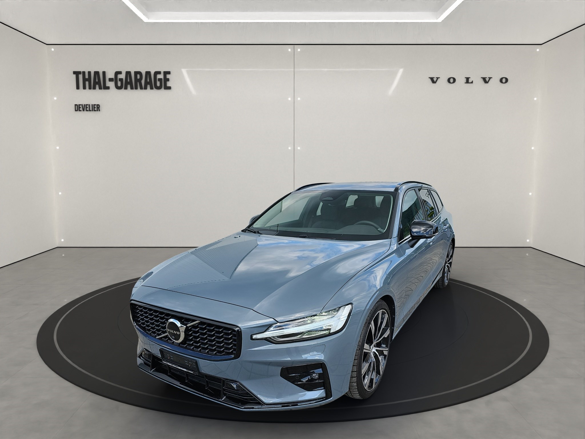 VOLVO V60 2.0 B4 Plus Dark