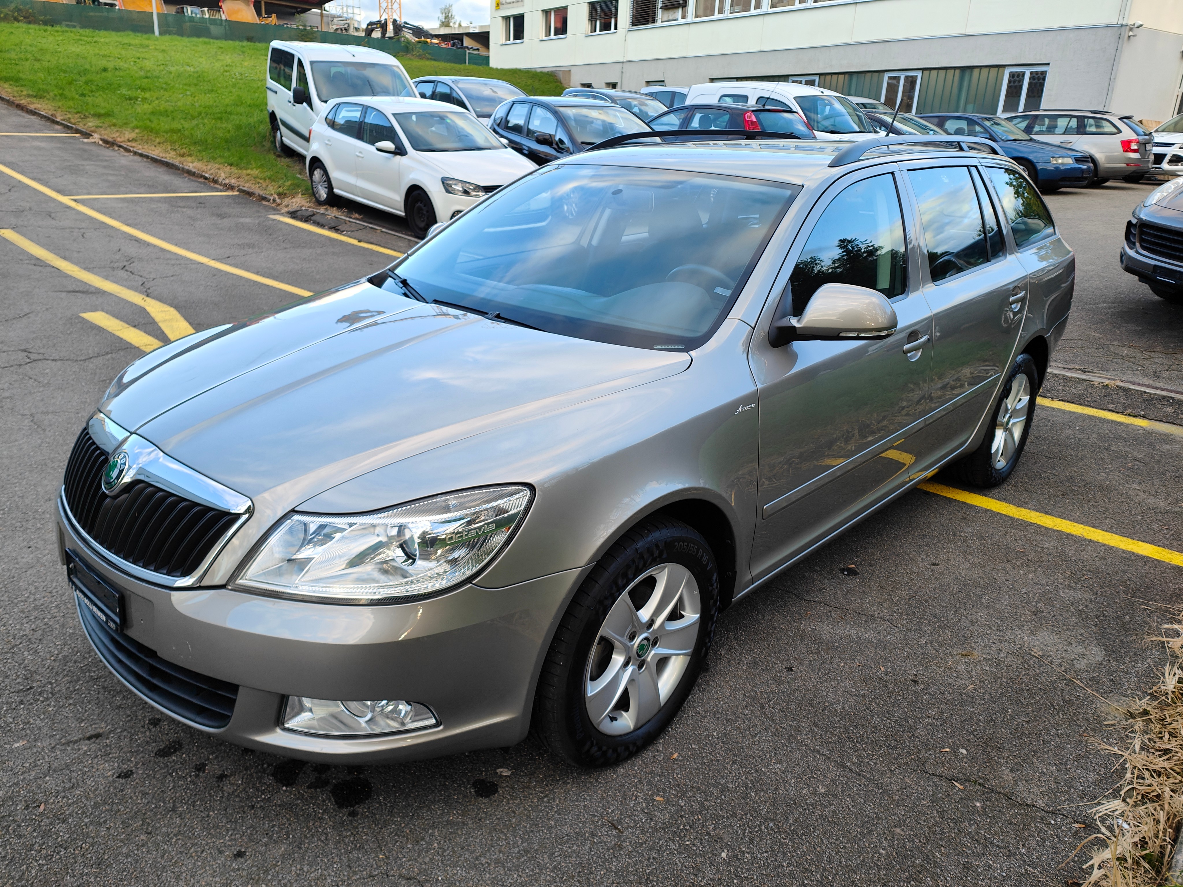 SKODA Octavia Combi 2.0 TDI Arosa 4x4 DSG