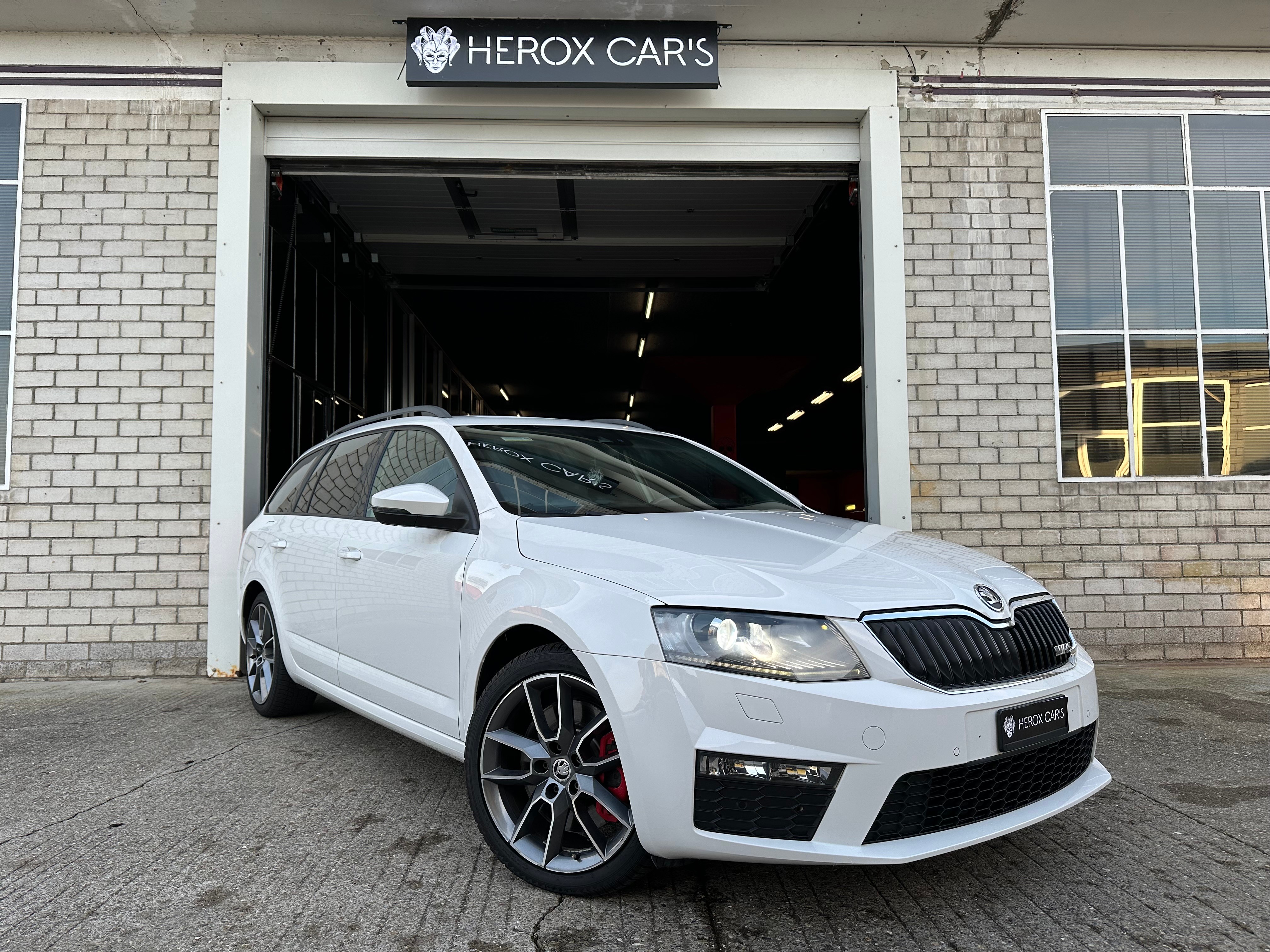 SKODA Octavia Combi 2.0 TDI RS DSG