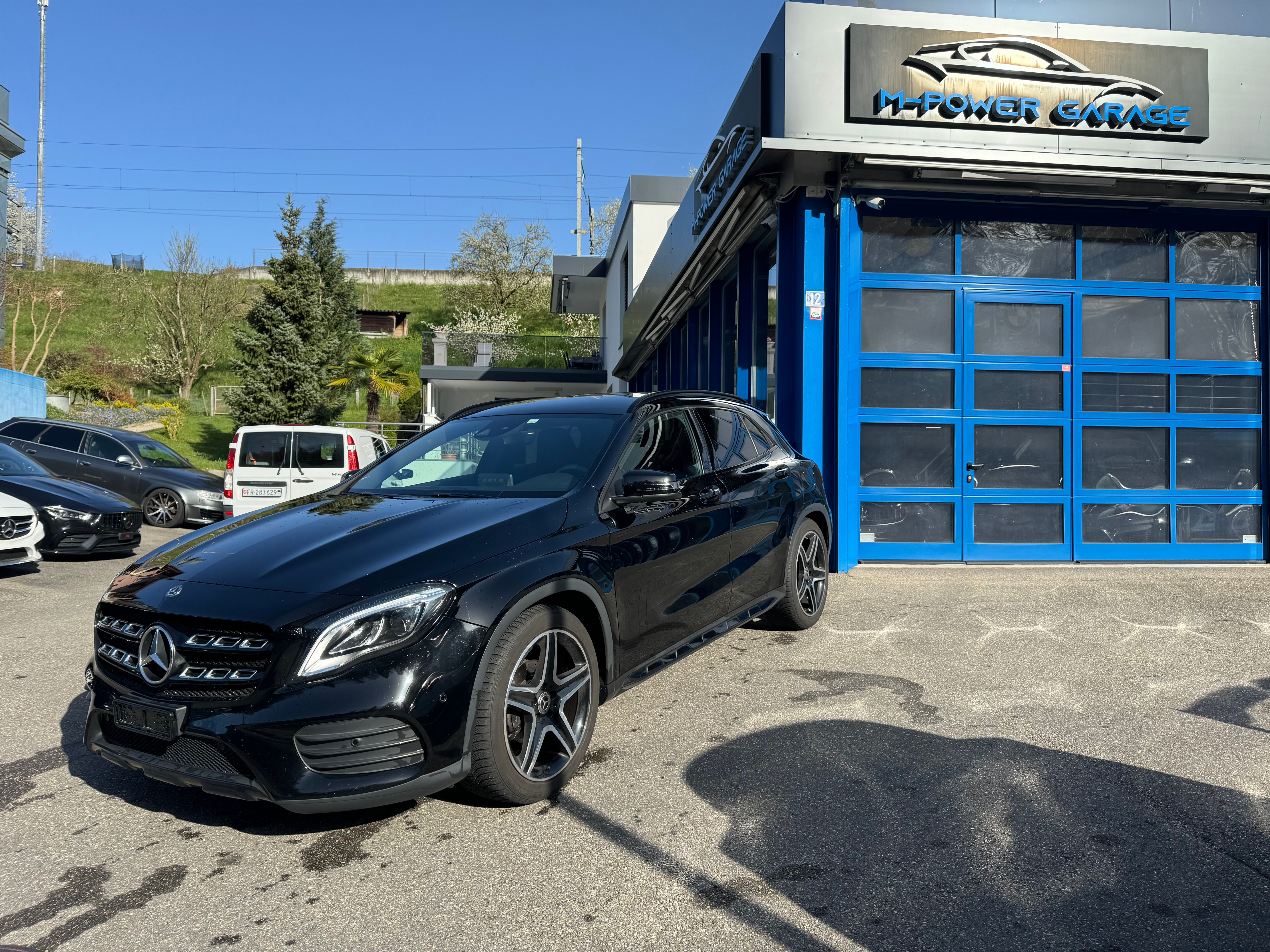 MERCEDES-BENZ GLA 200 AMG Line 7G-DCT