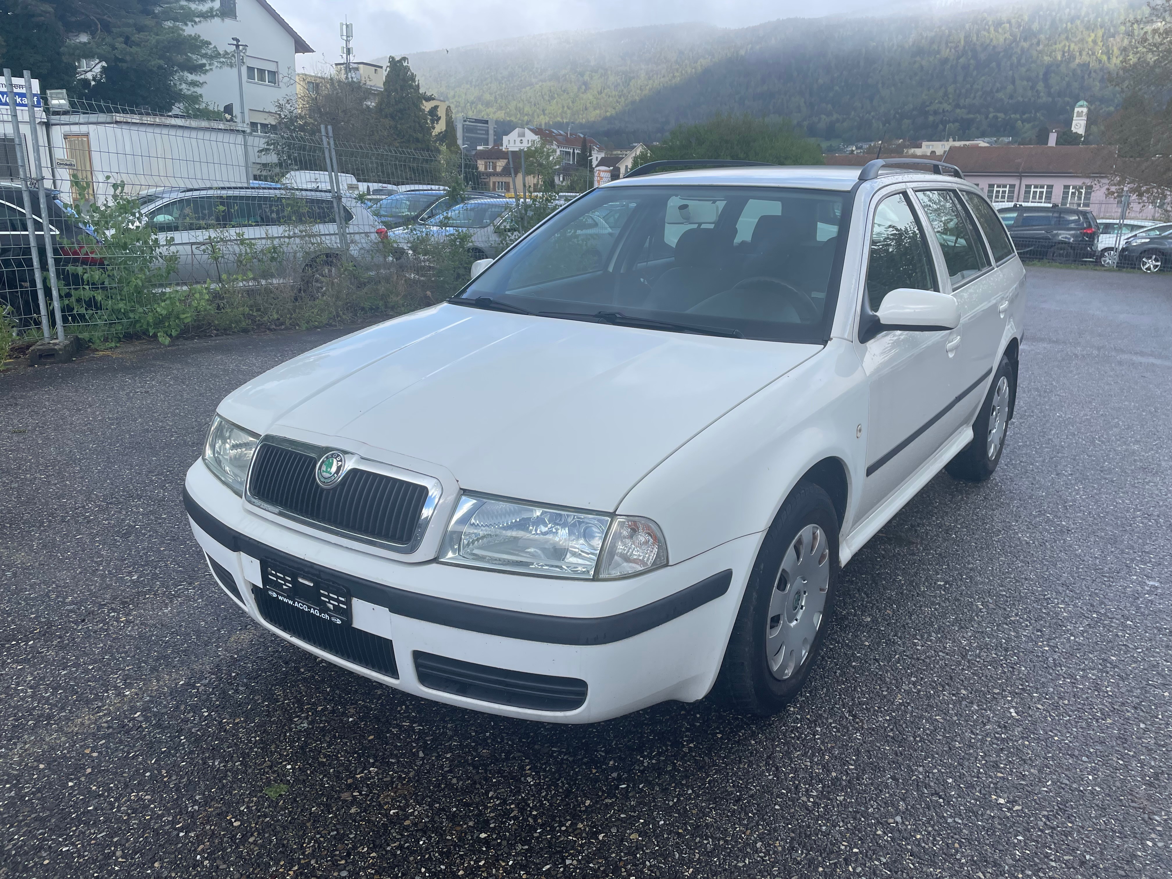 SKODA Octavia 1.9 TDI Tour ** Klima-auto ** PDC H ** Tempomat ** Ab MFK 12.2023 ** B04