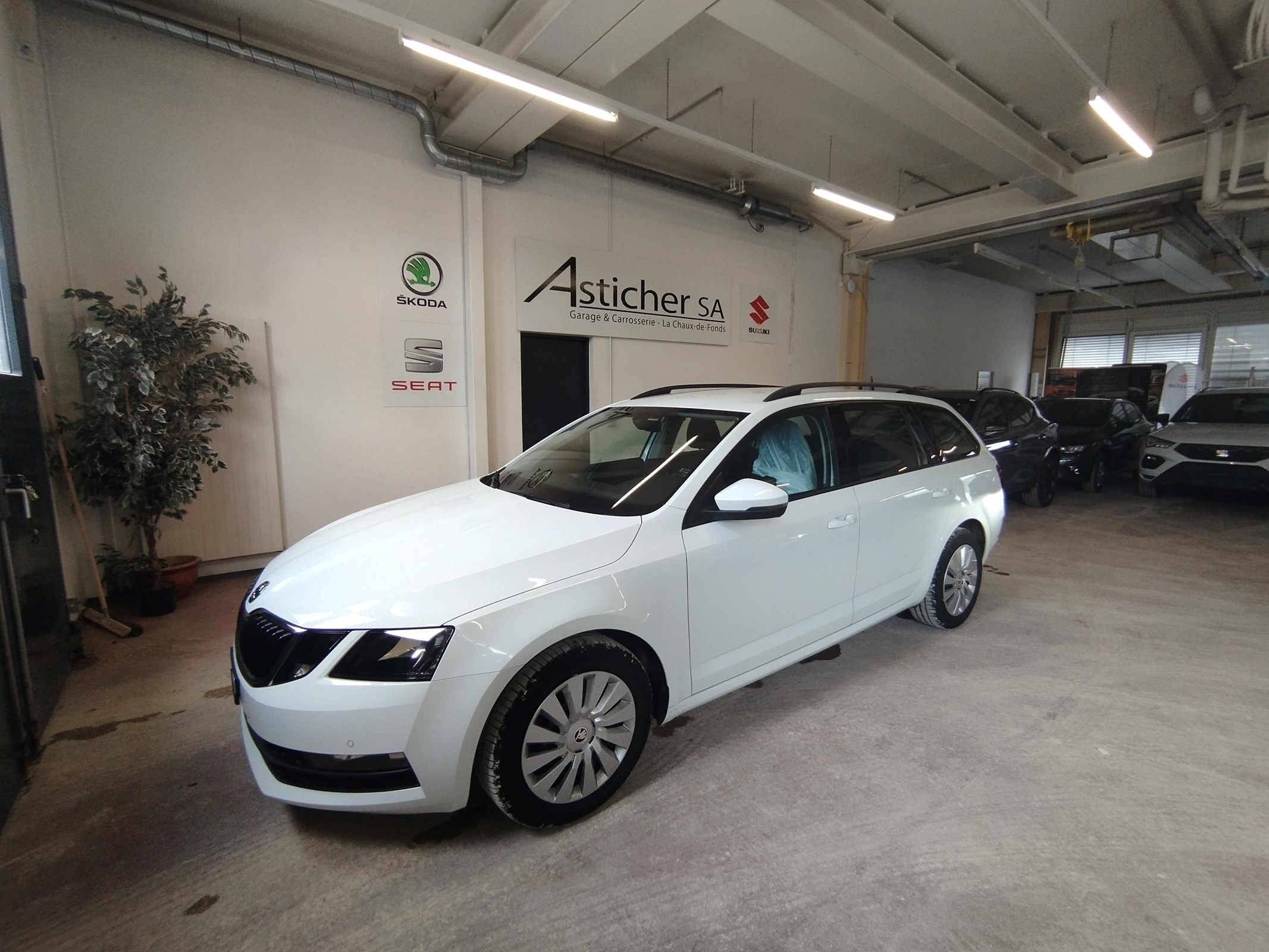 SKODA Octavia Combi 1.4 TSI Ambition DSG