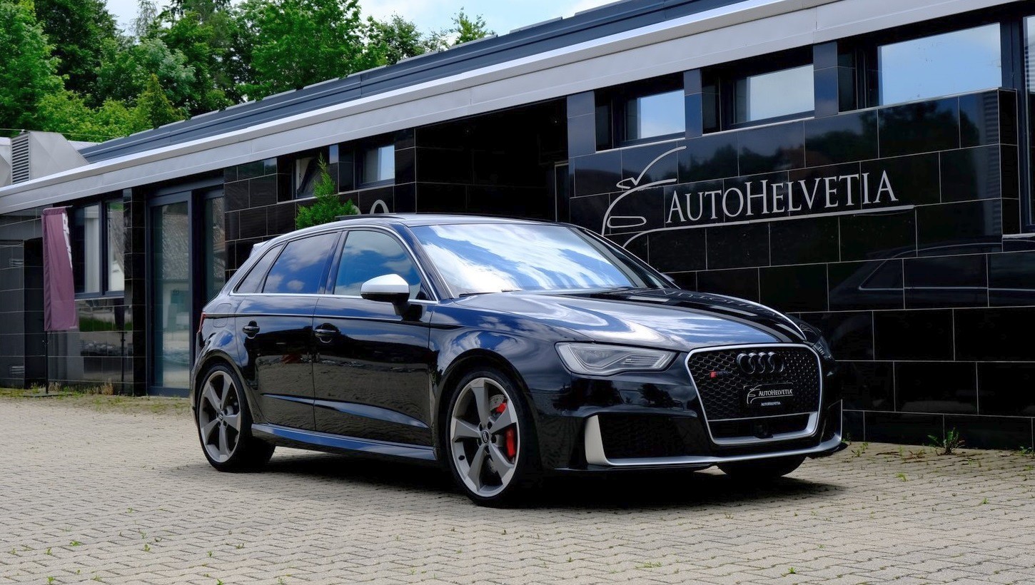 AUDI RS3 2.5 TSI quattro S-tronic