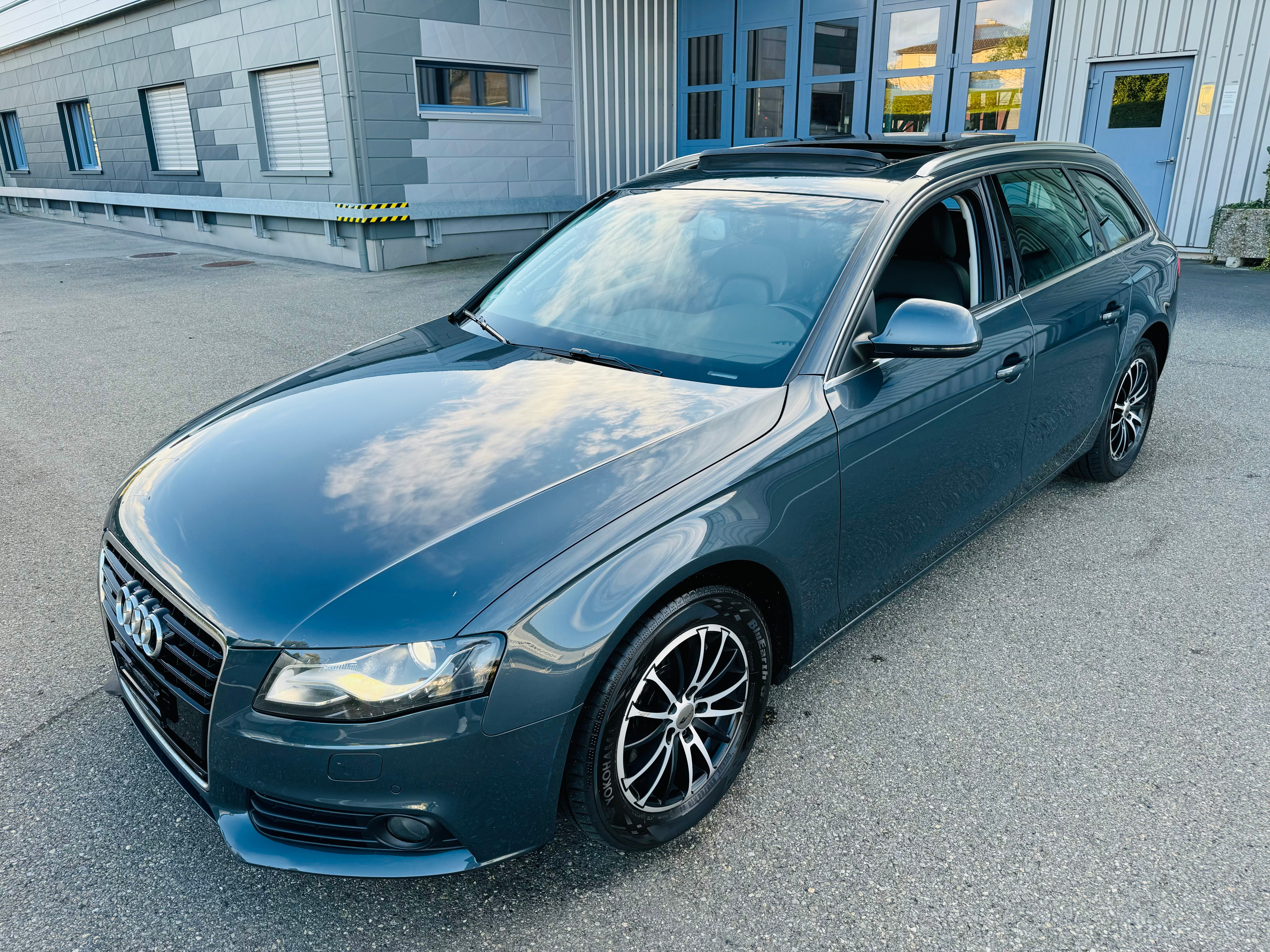 AUDI A4 Avant 3.2 FSI quattro tiptronic