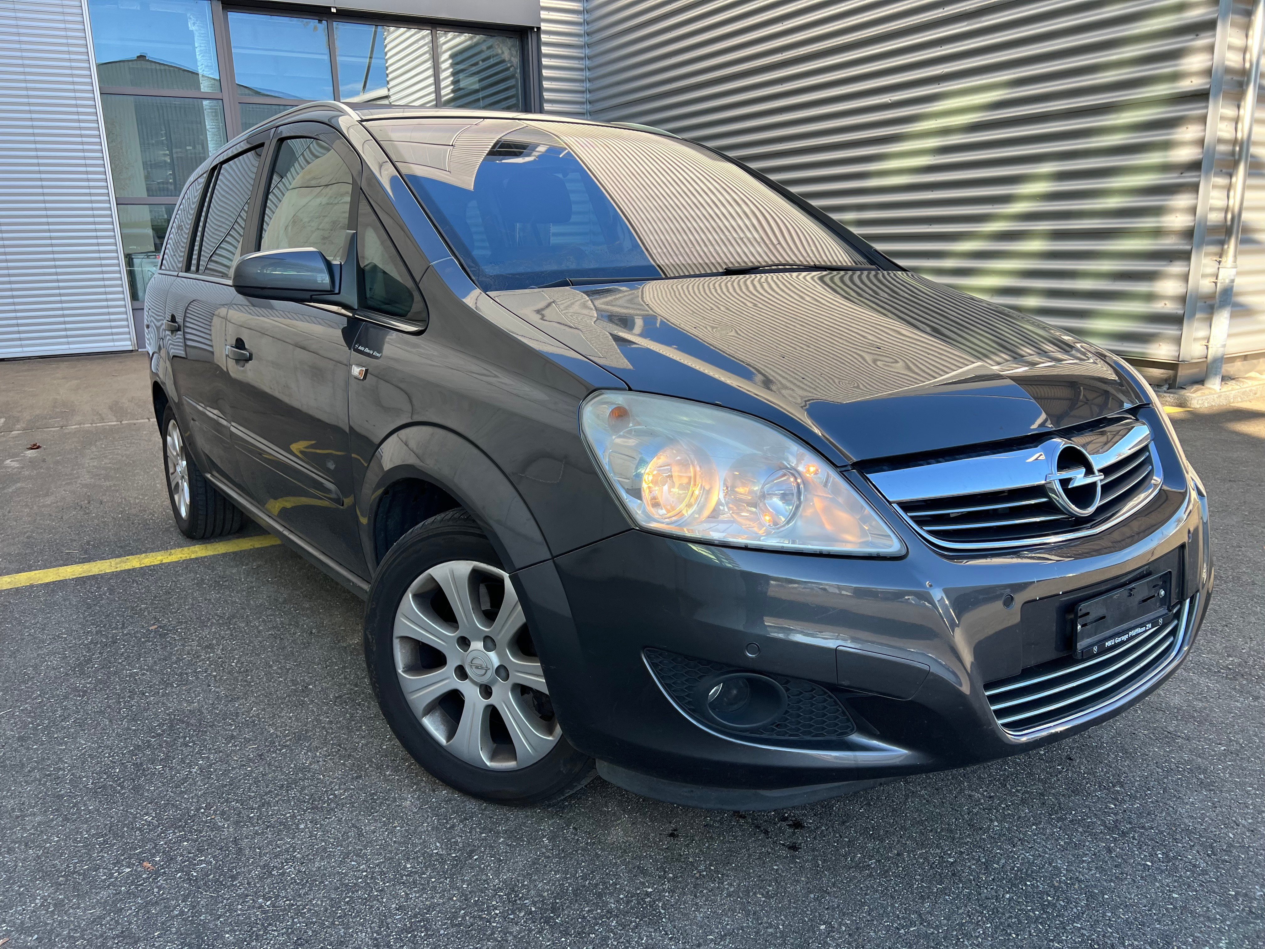 OPEL Zafira 1.6i 16V Turbo CNG Edition