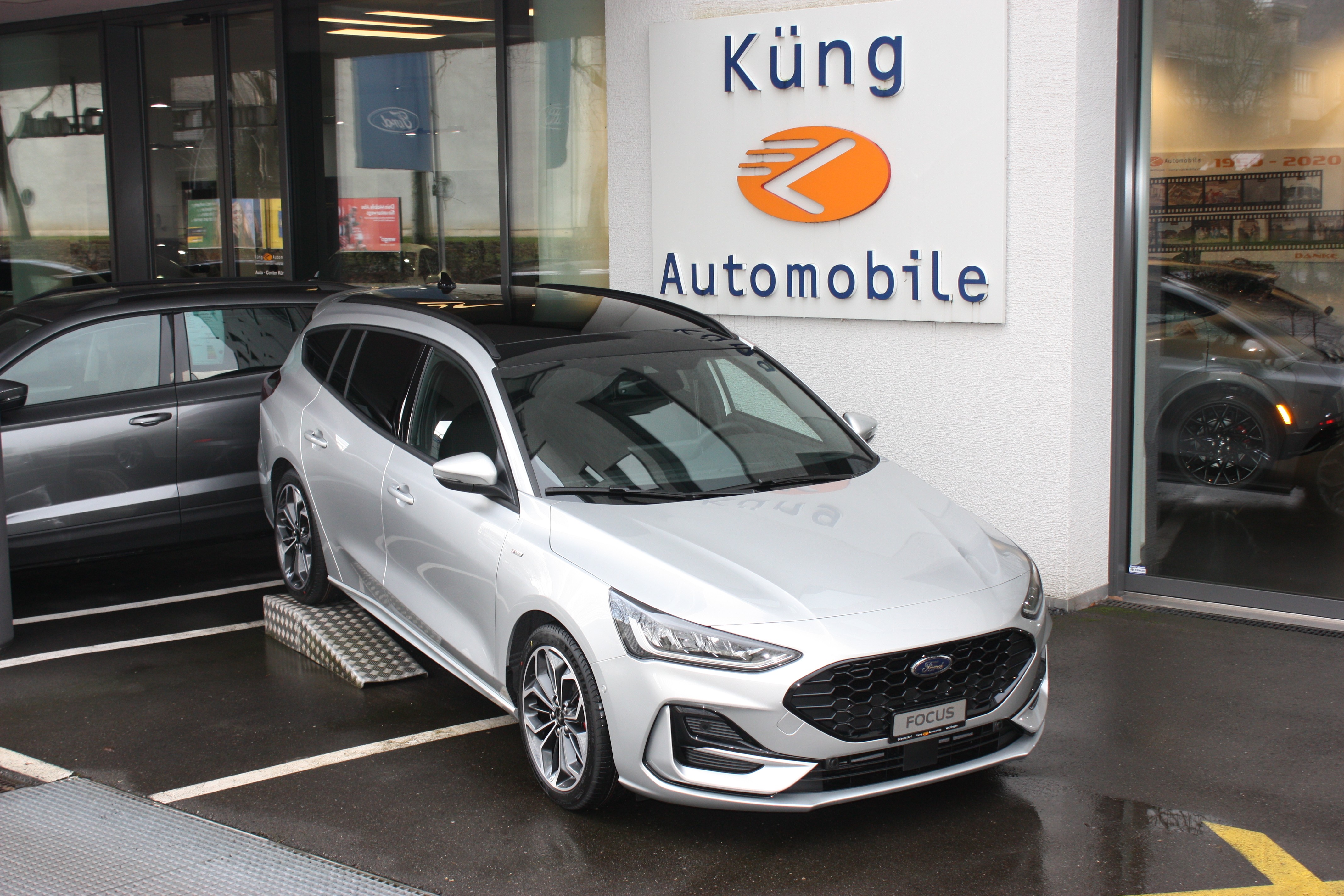 FORD Focus 1.0 MHEV ST-Line X Automat