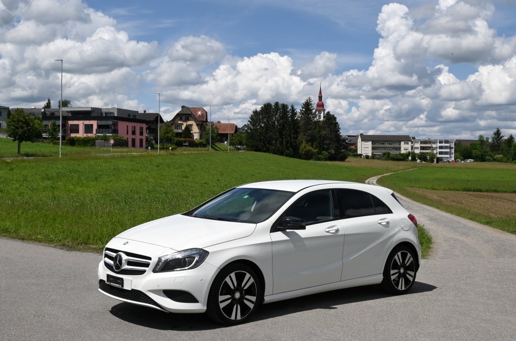 MERCEDES-BENZ A 200 Night Star