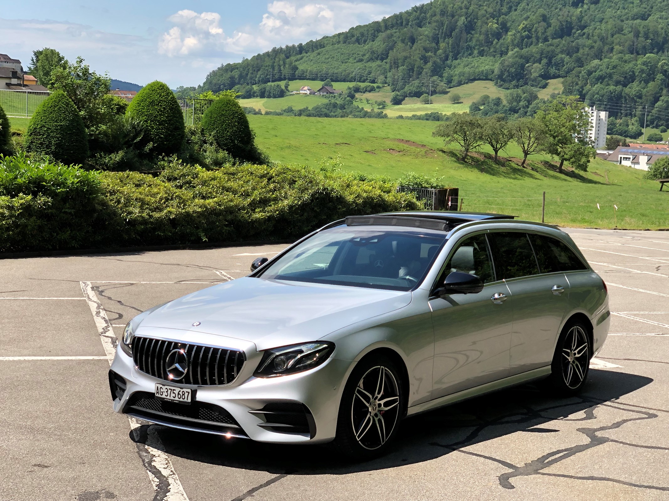 MERCEDES-BENZ E 220 d AMG Line 9G-Tronic