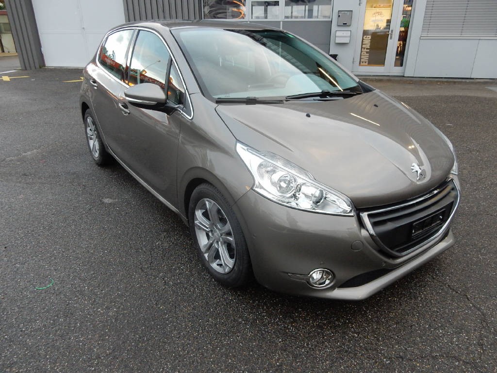 PEUGEOT 208 1.6 VTi Allure Automat