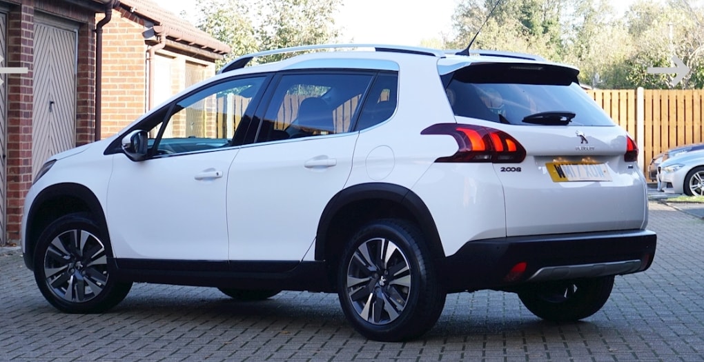 PEUGEOT 2008 1.2 PureTech Style