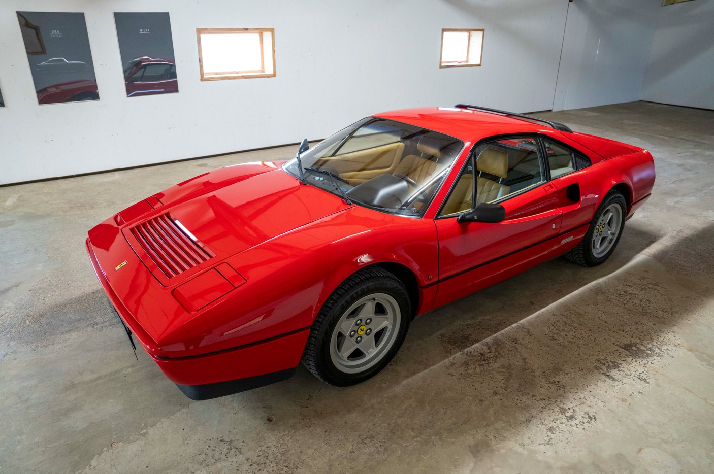 FERRARI 328 GTB