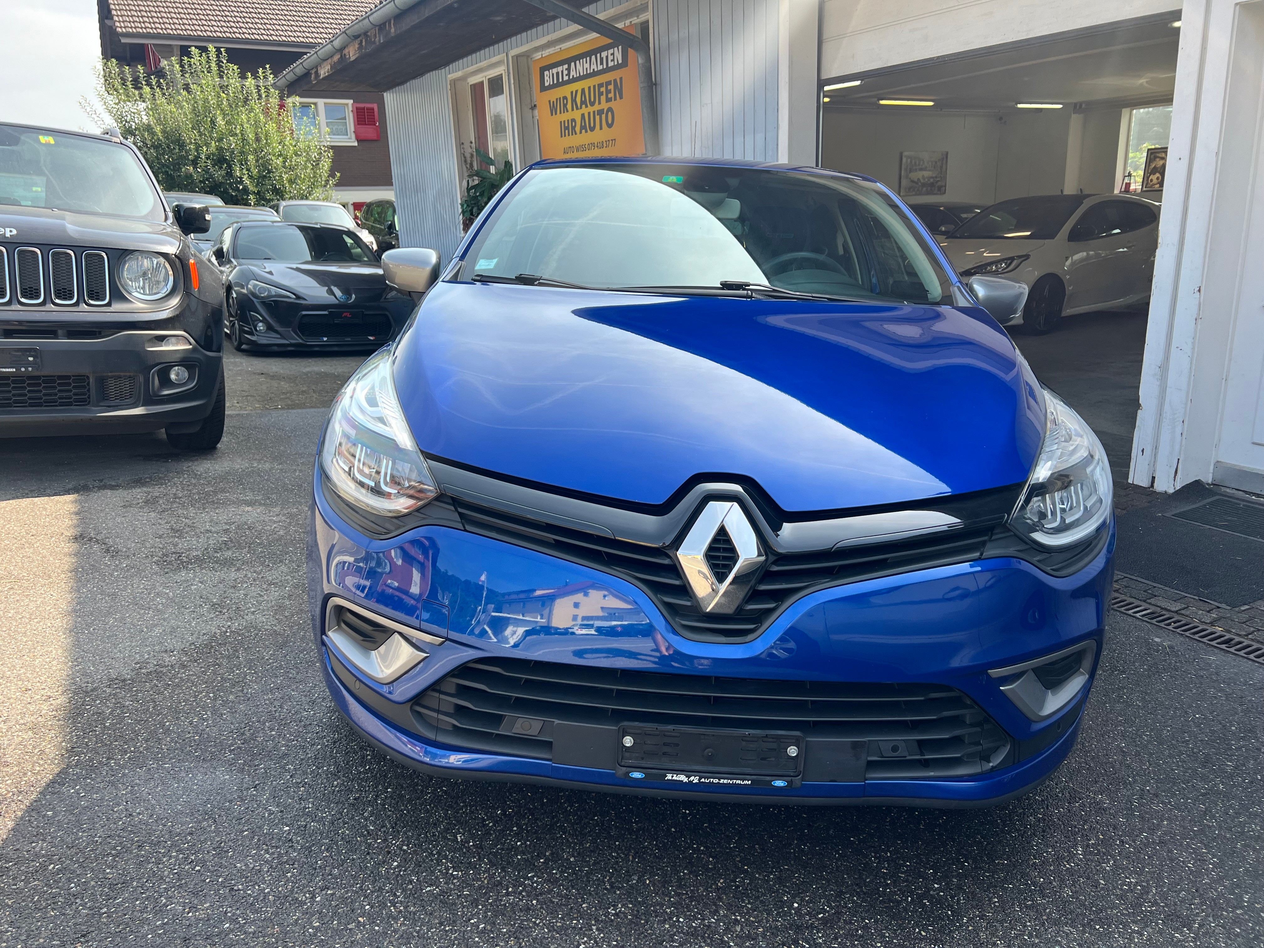 RENAULT Clio 1.2 16V T Zen GT-Line