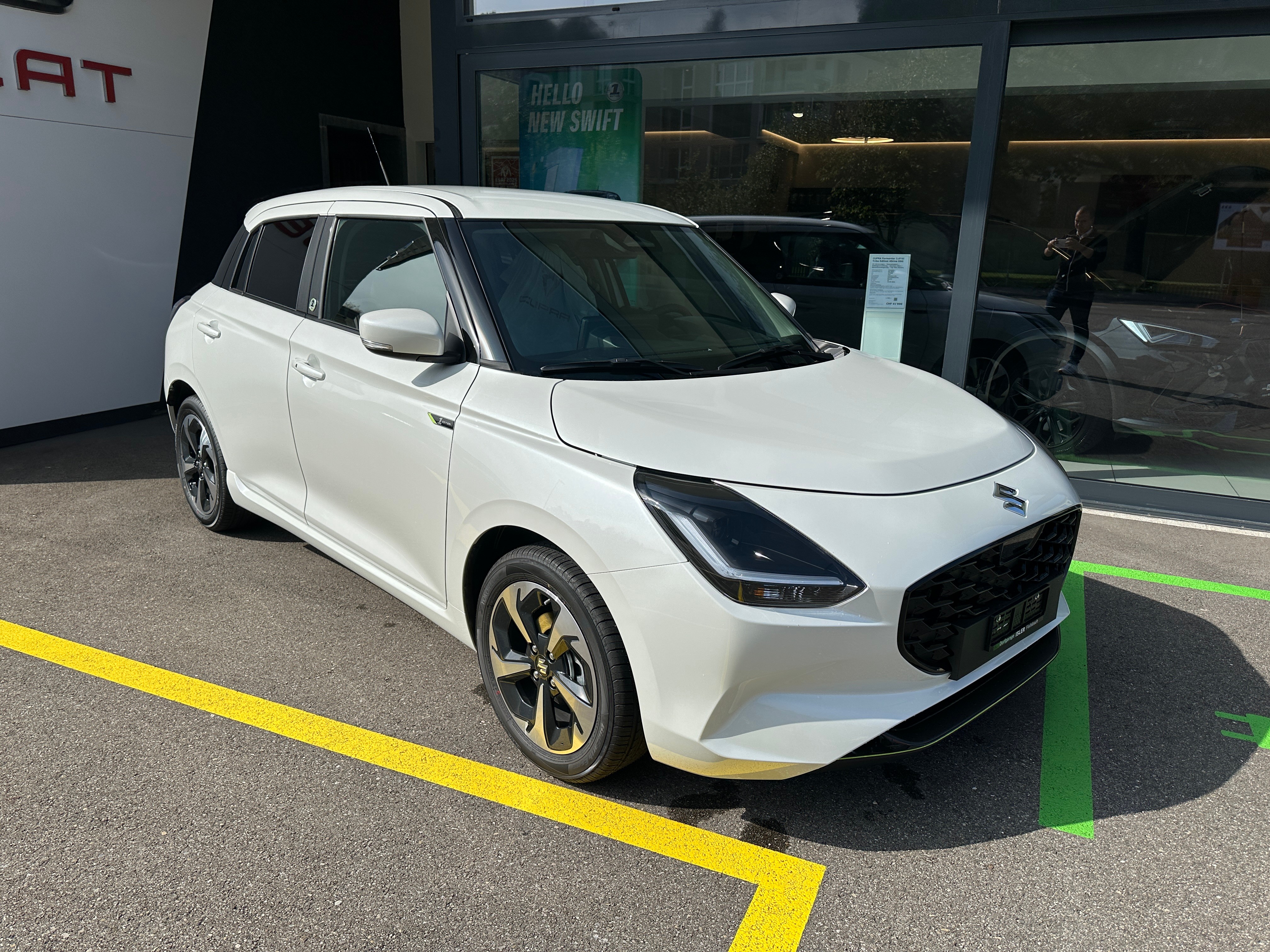 SUZUKI Swift 1.2 1st Edition Top Hybrid CVT