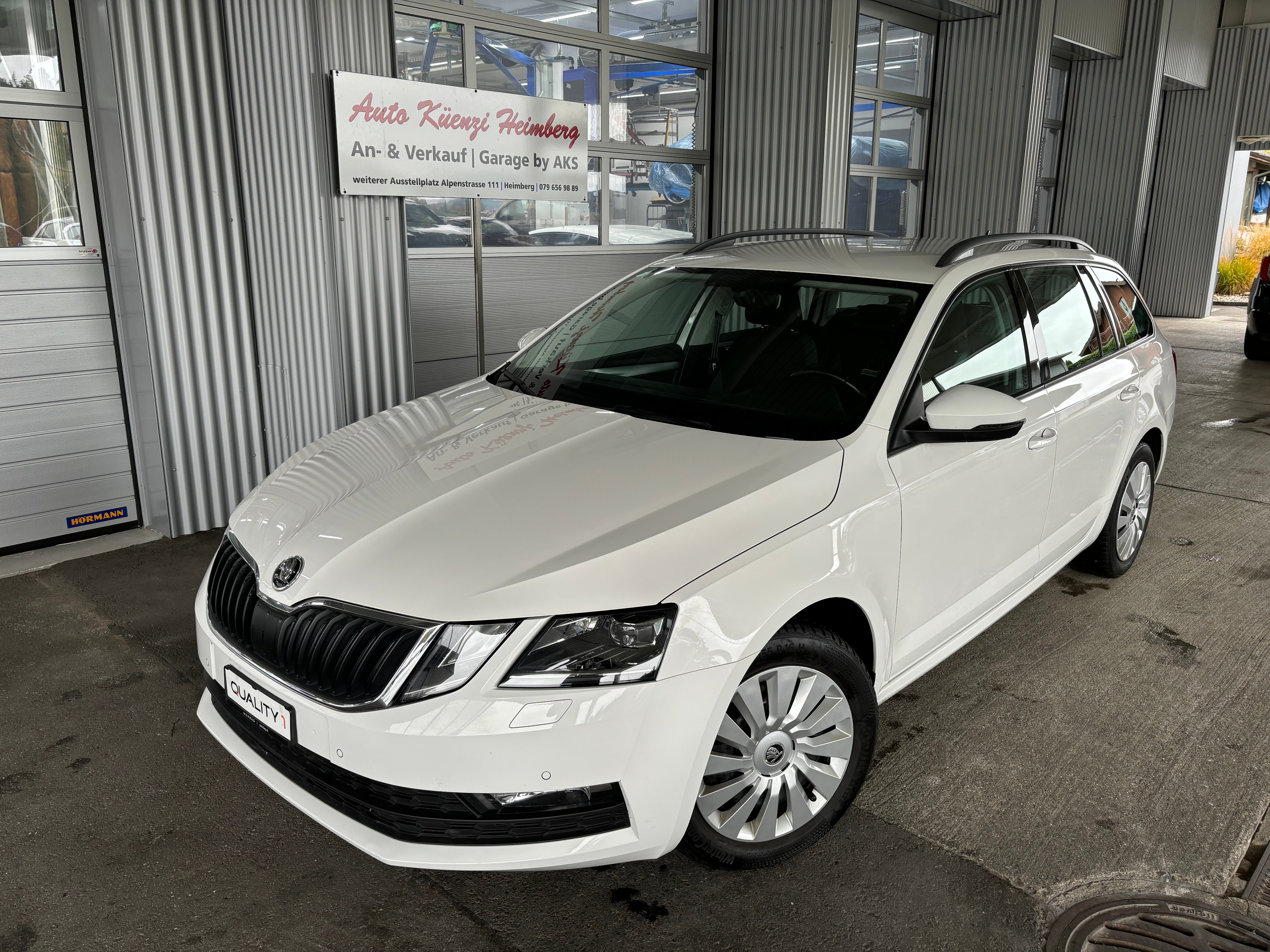 SKODA Octavia Combi 1.5 TSI Ambition DSG