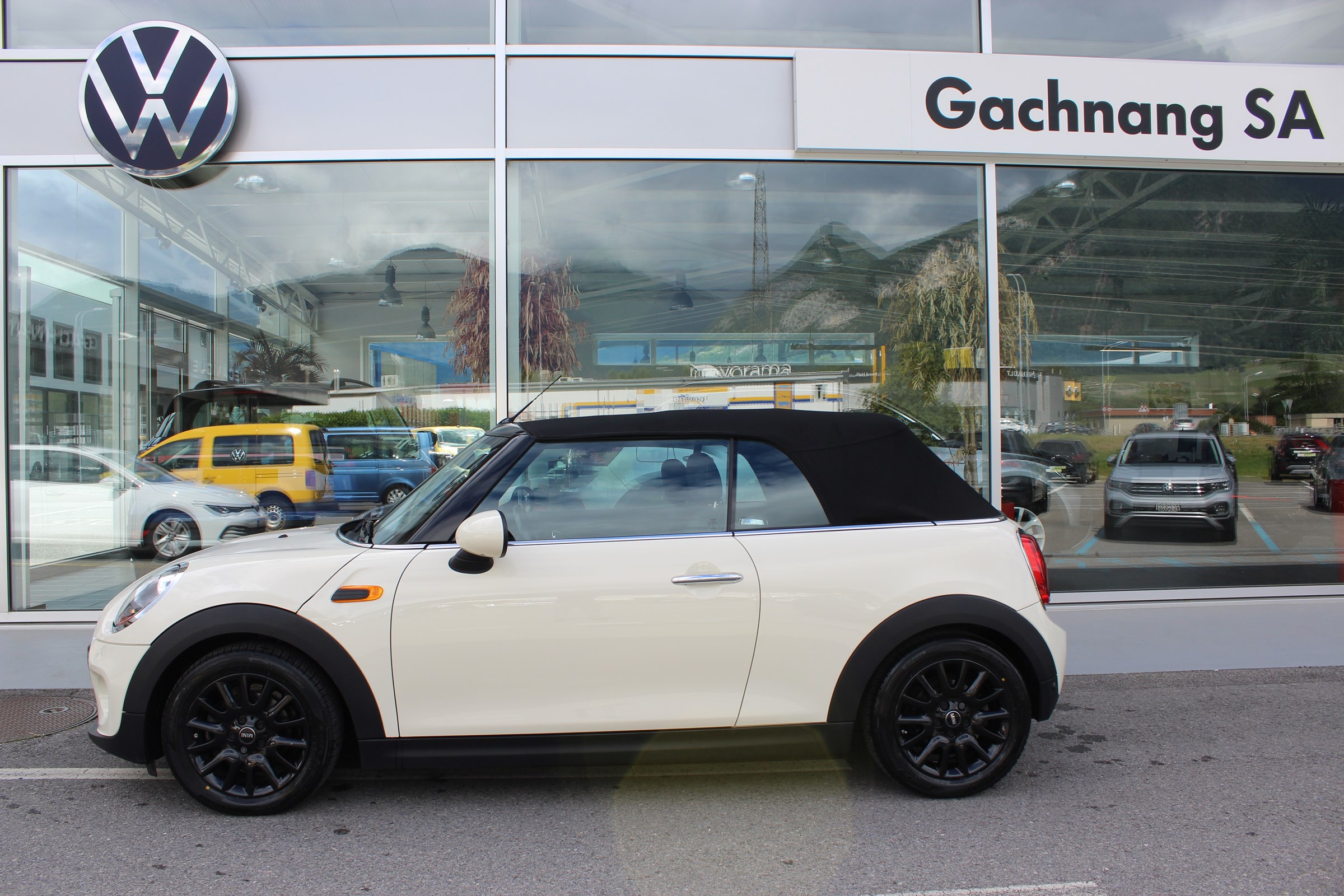 MINI Cooper Cabriolet