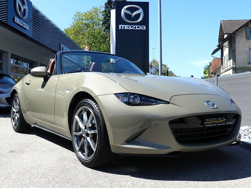 MAZDA MX-5 Skyactiv-G 184 Kazari