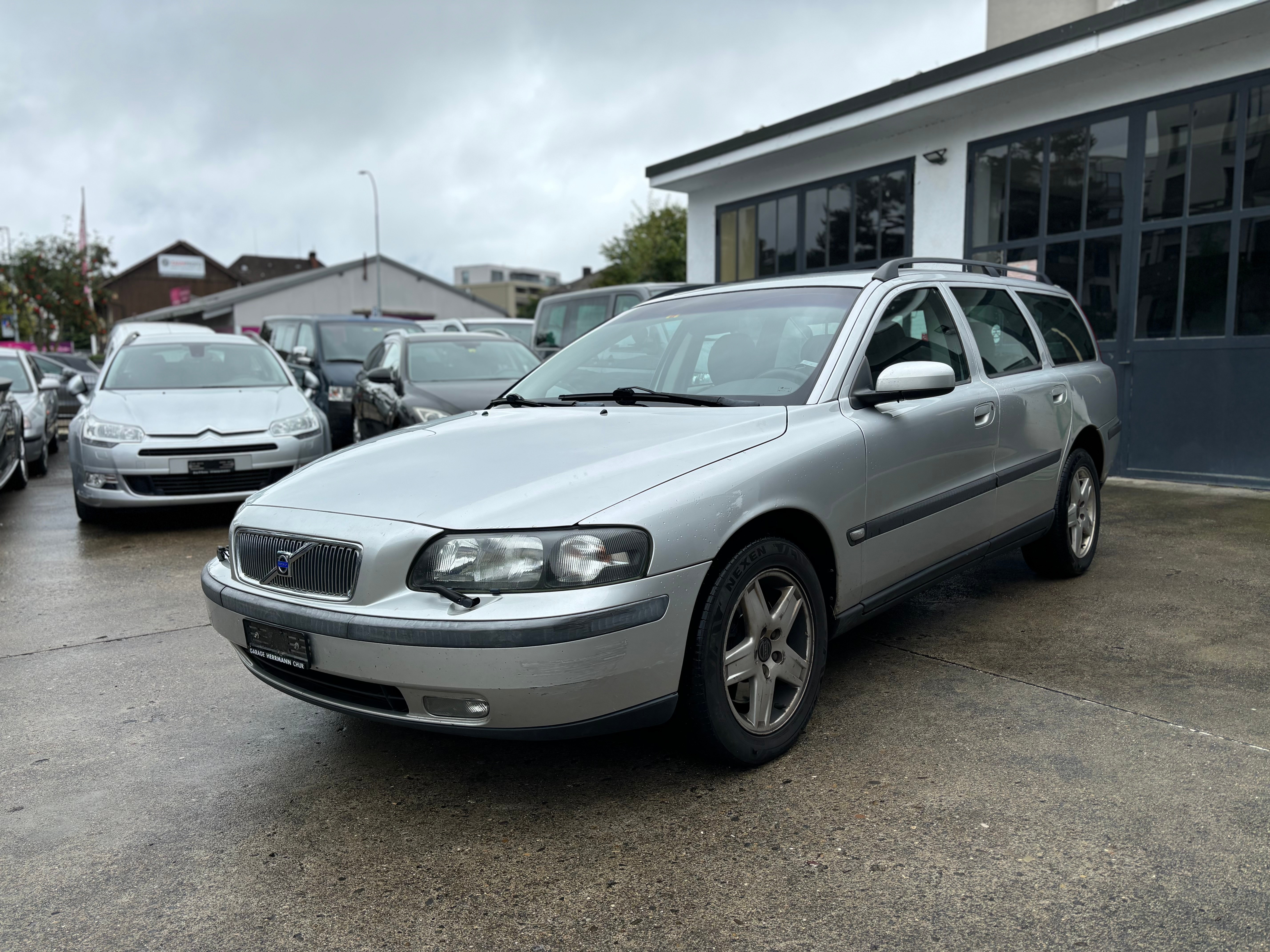 VOLVO V70 2.5T AWD