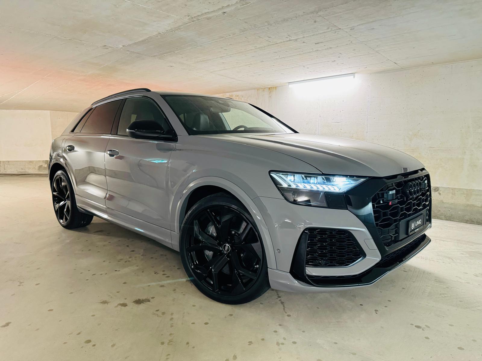 AUDI RSQ8 quattro tiptronic