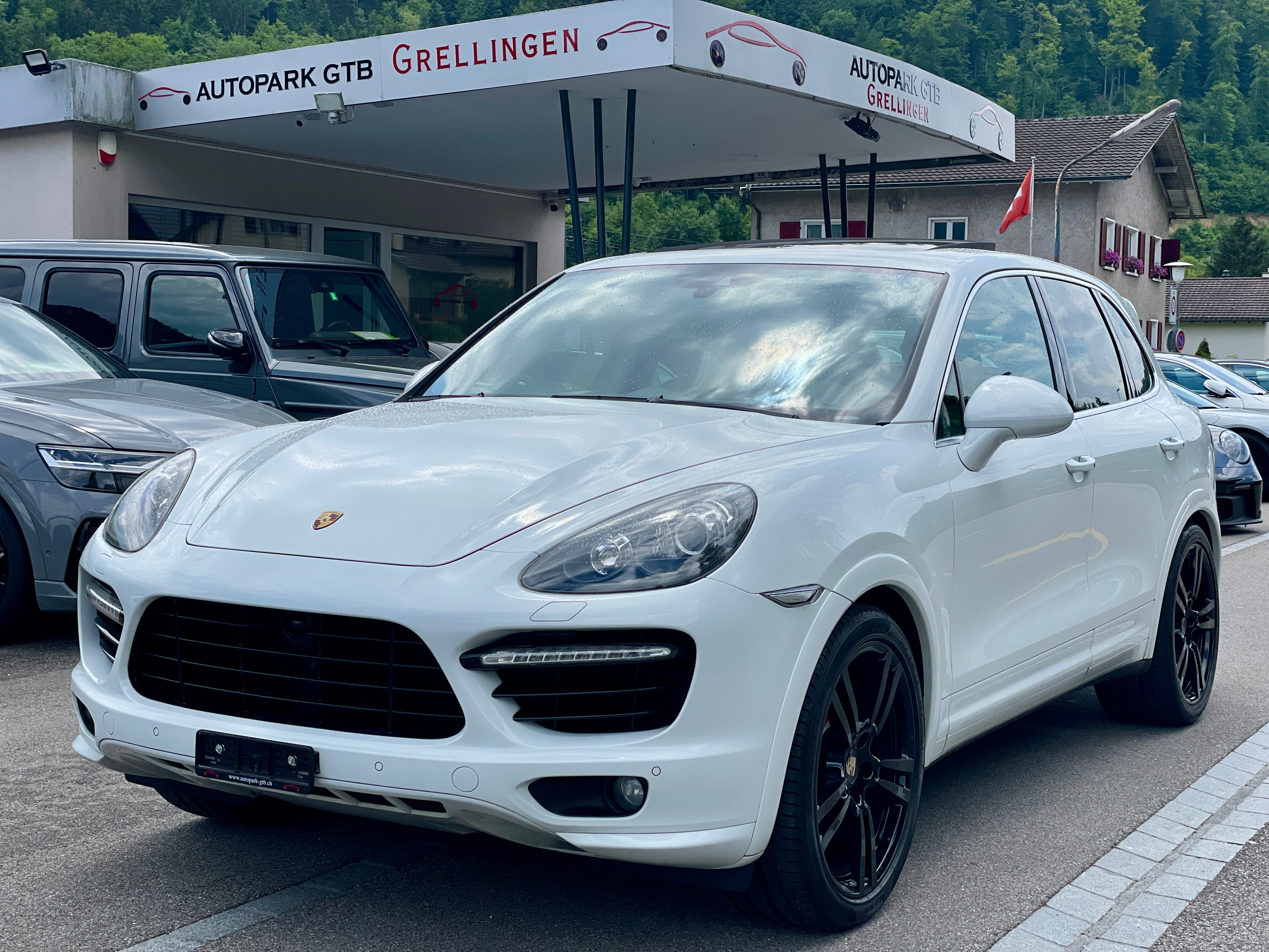 PORSCHE Cayenne Turbo S