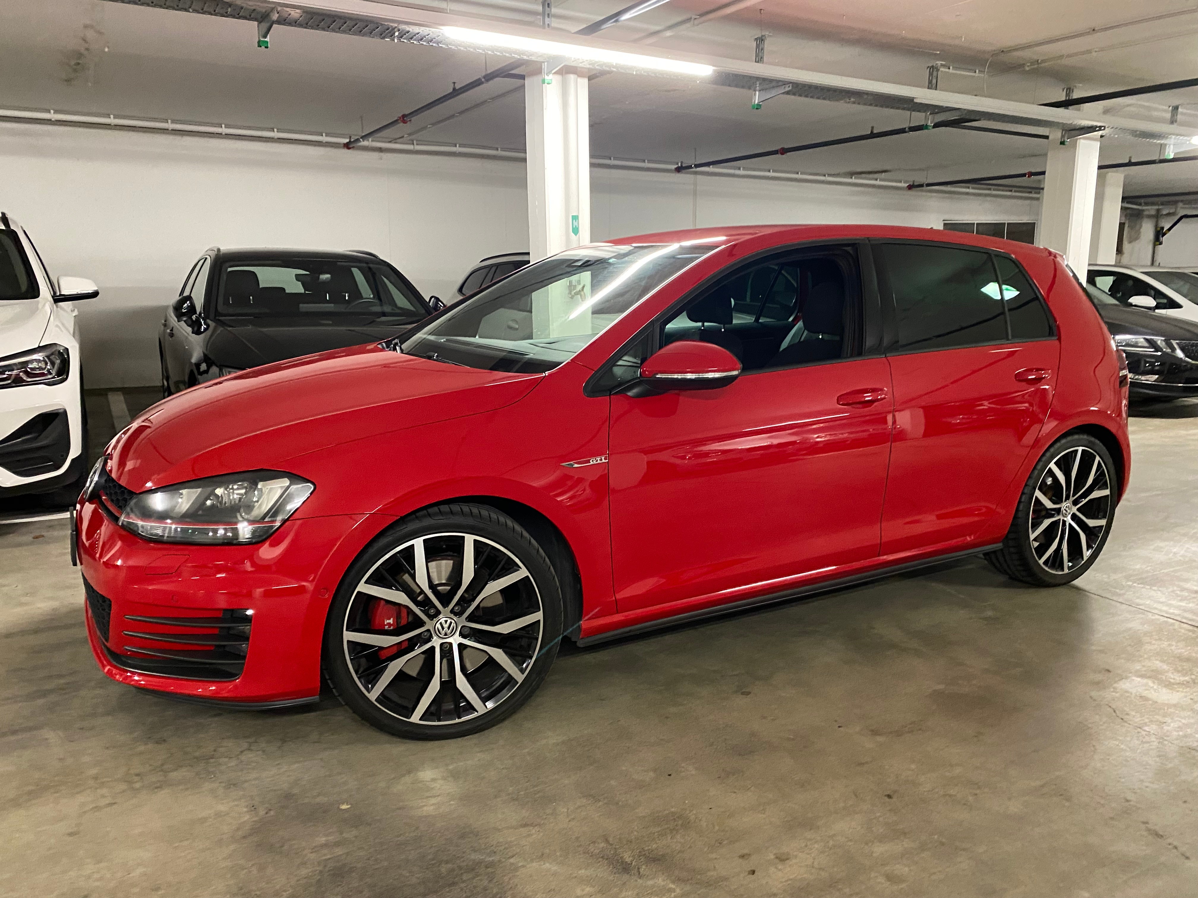 VW Golf 2.0 TSI GTI Performance DSG