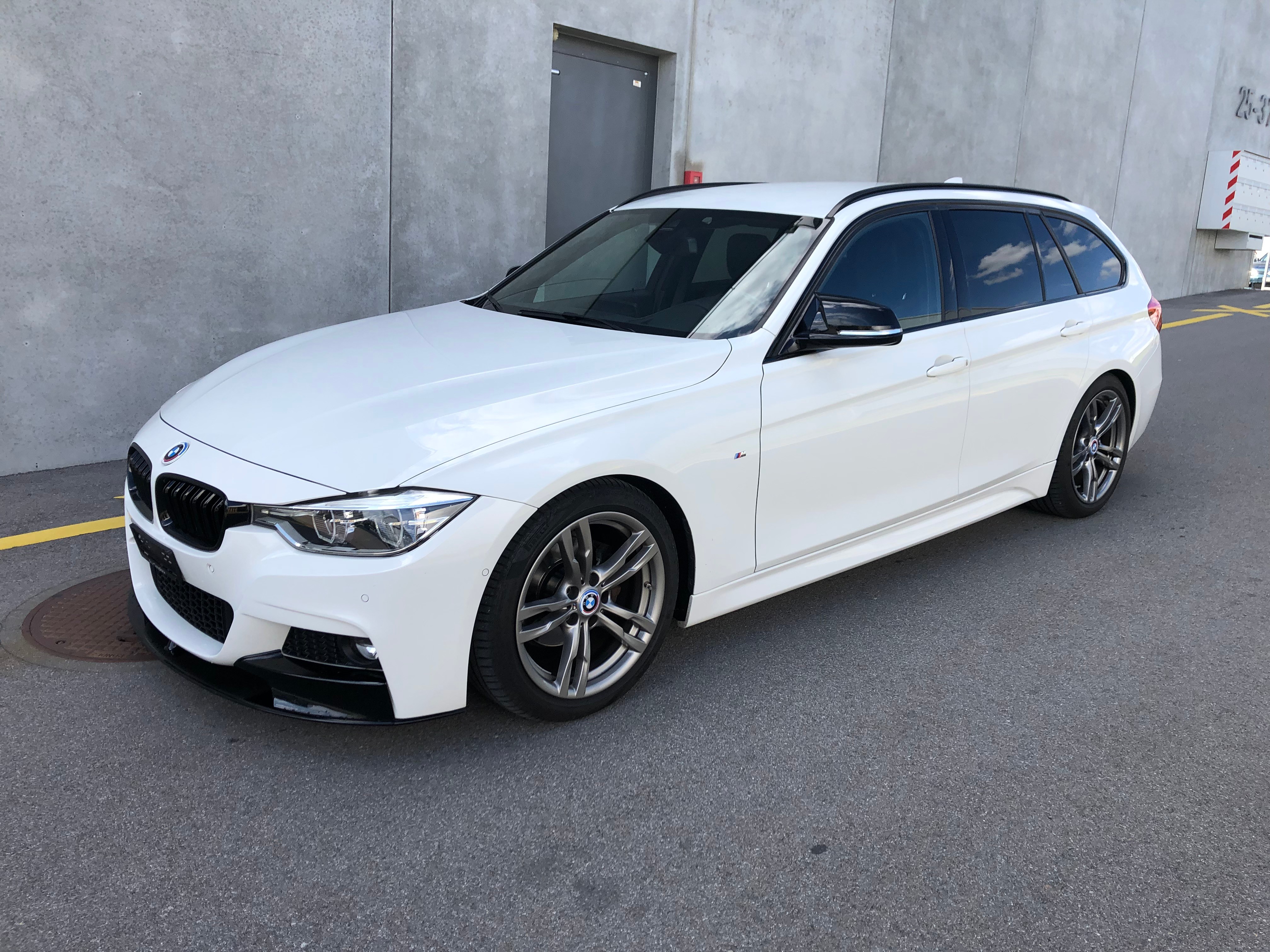 BMW 320i xDrive Touring M Sport Steptronic (60)