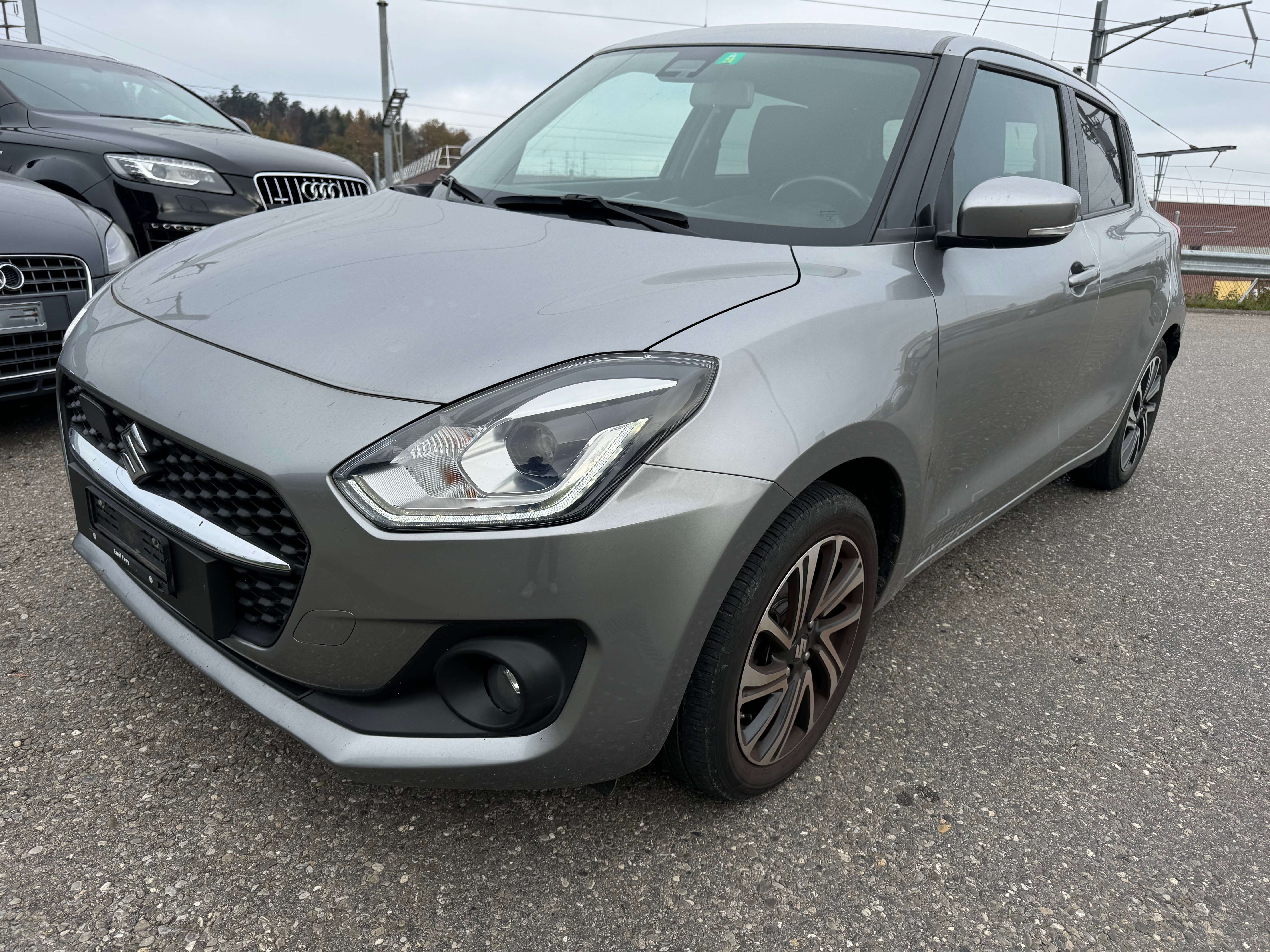 SUZUKI Swift 1.2 Compact Top Hybrid CVT