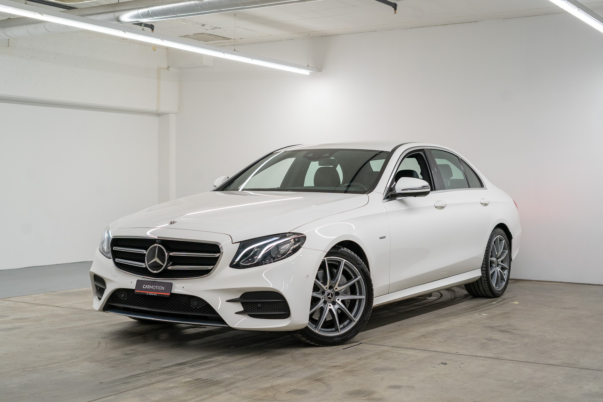 MERCEDES-BENZ E 220 d AMG Line