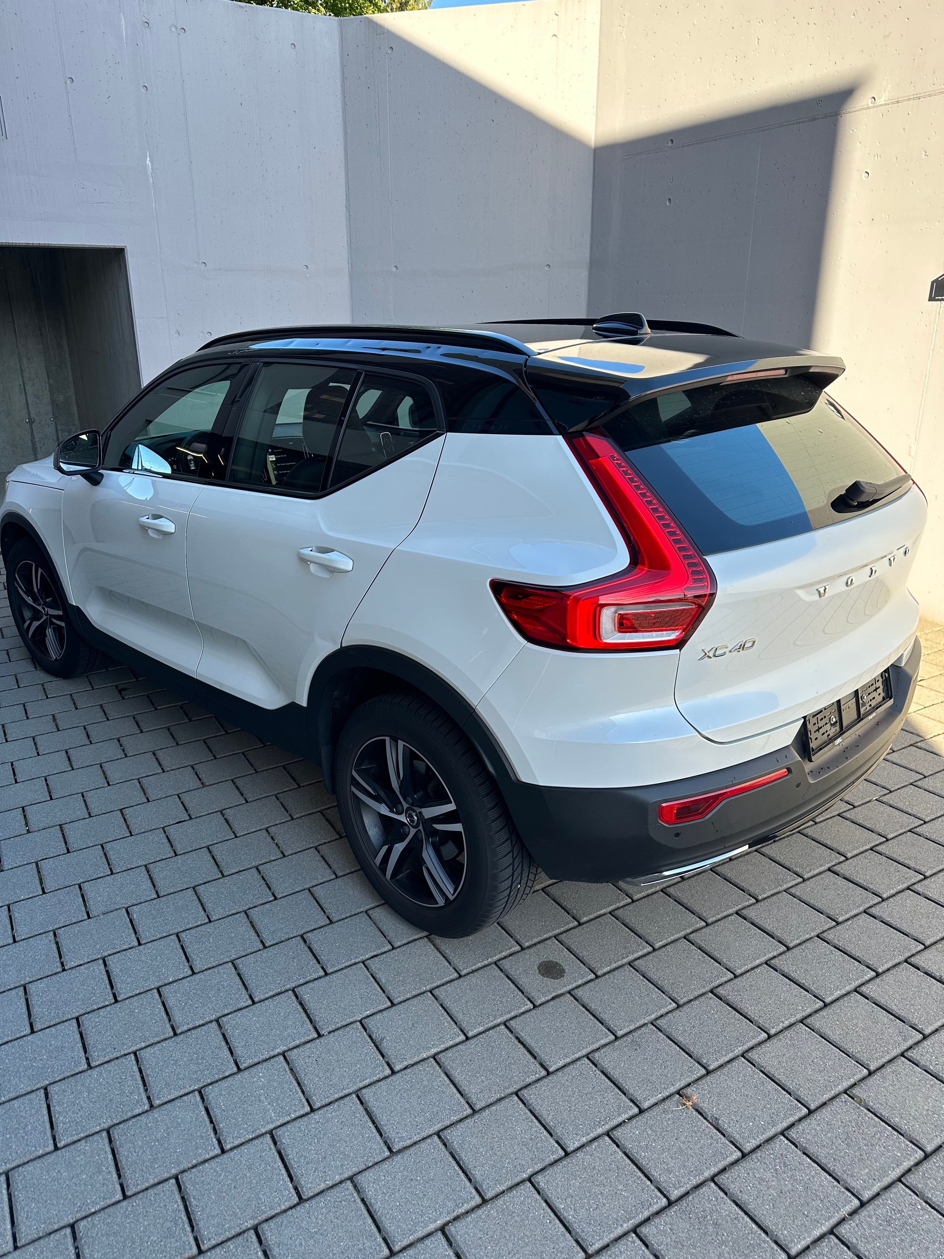 VOLVO XC40 D4 AWD Momentum Geartronic