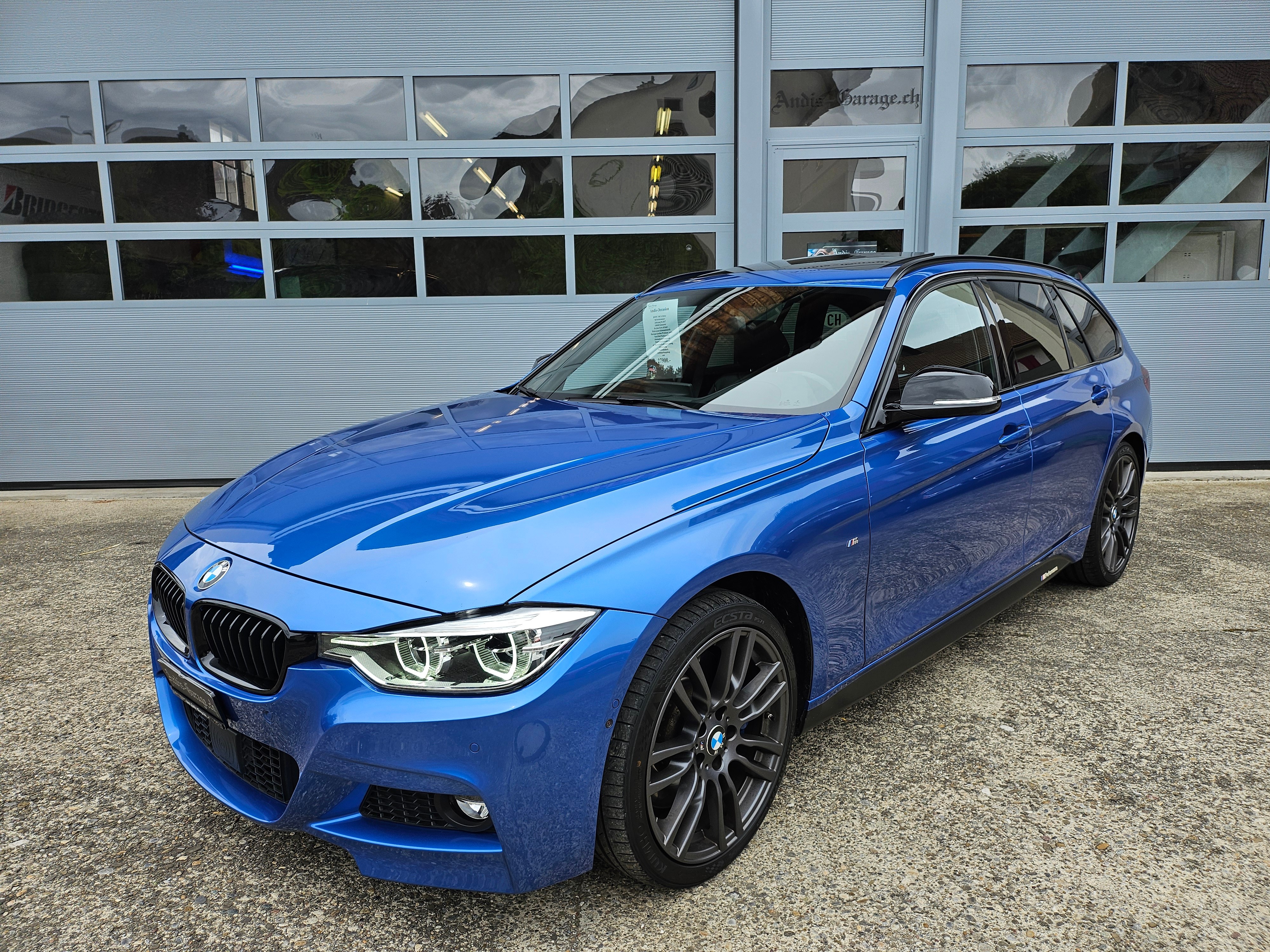 BMW 330i xDrive Touring M Sport 8G-Steptronic