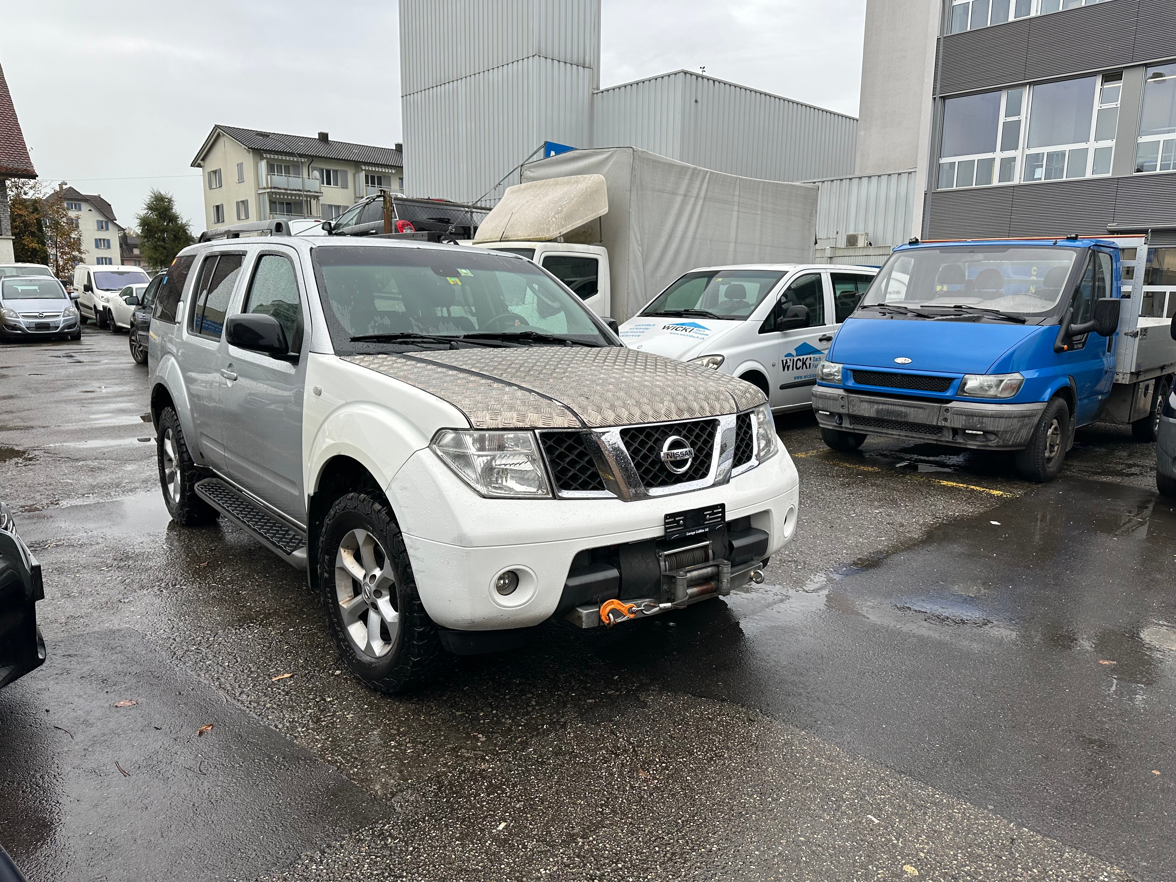 NISSAN Pathfinder 2.5 dCi SE