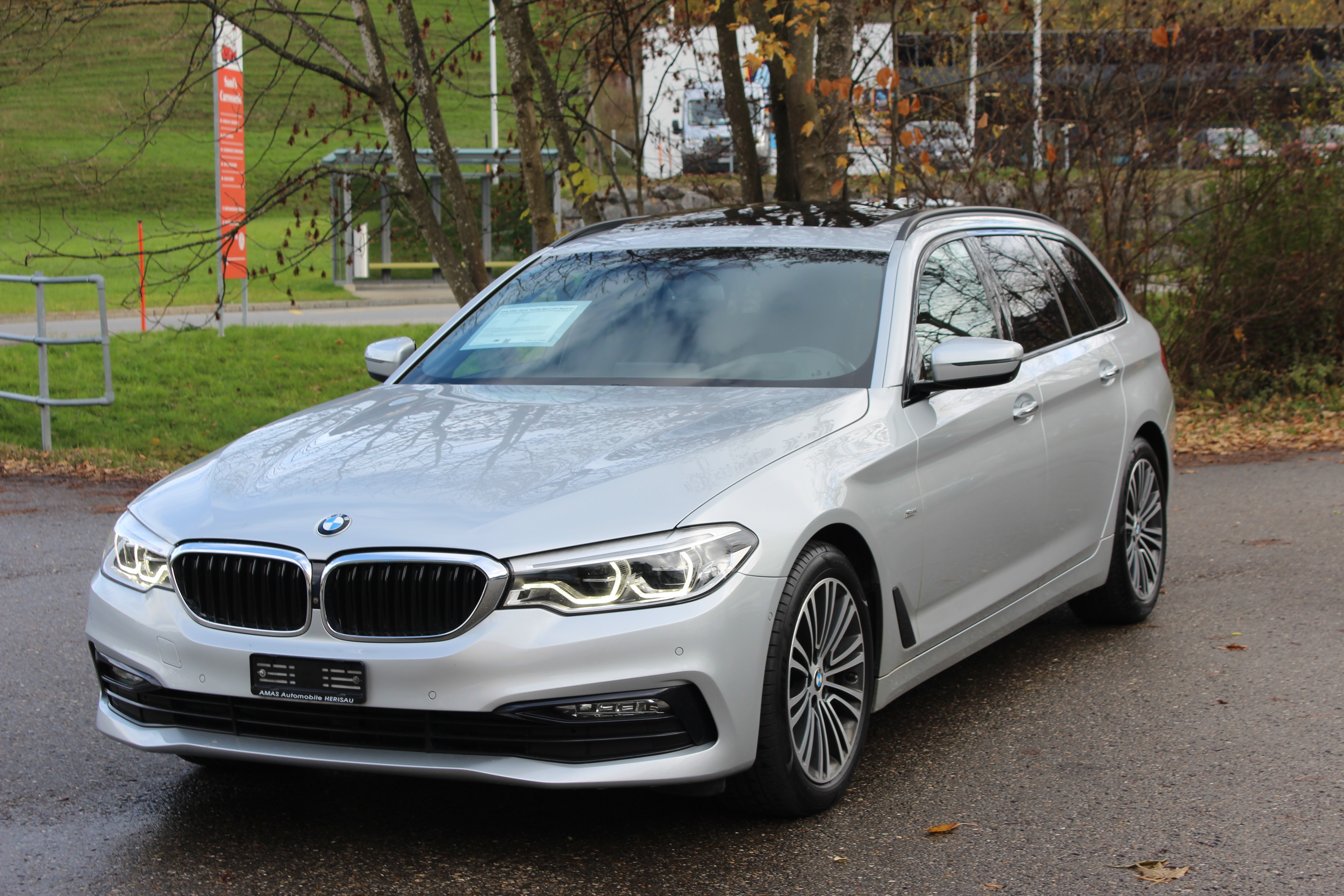 BMW 530d xDrive Touring Sport Line Steptronic