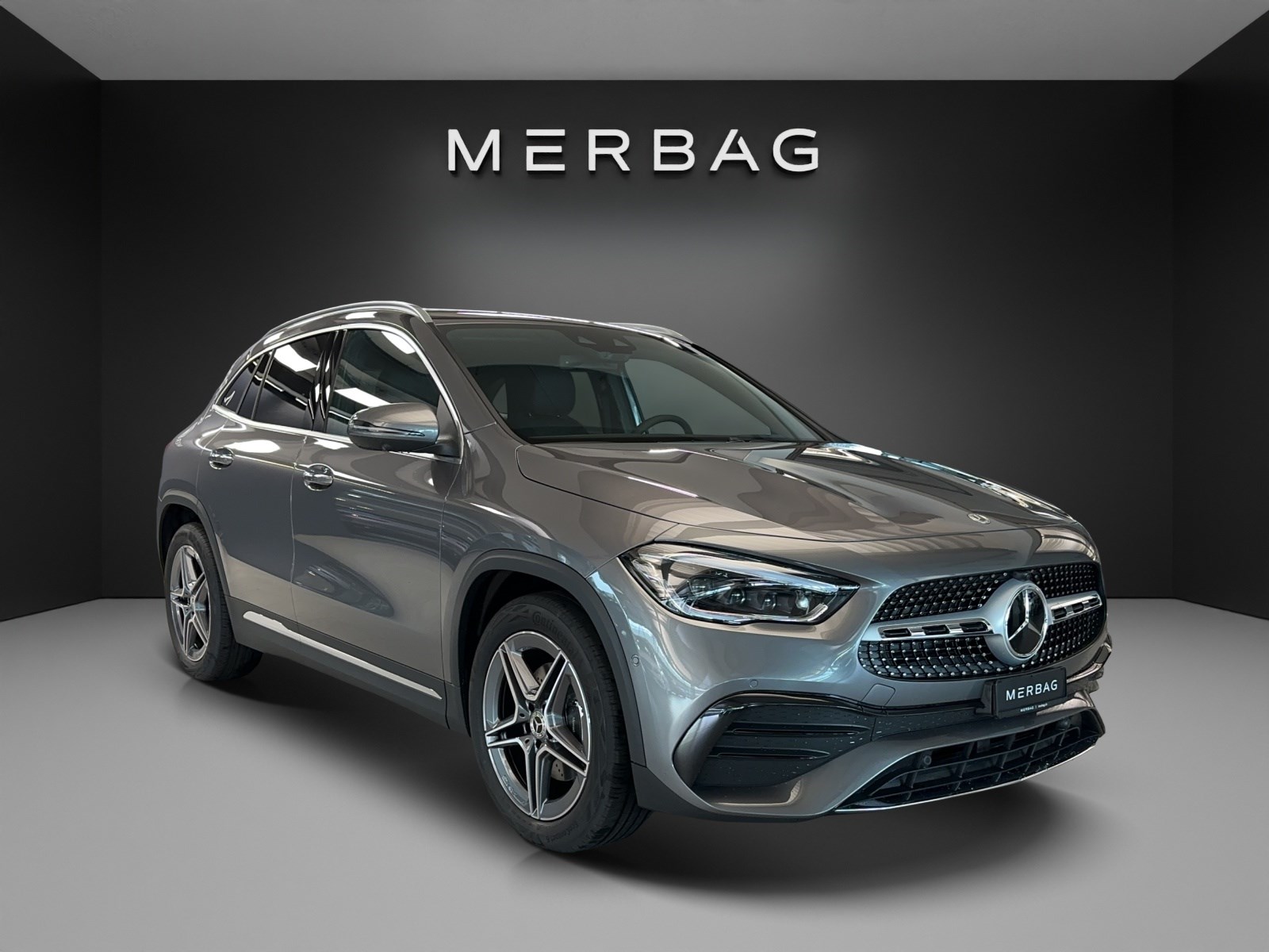 MERCEDES-BENZ GLA 200 AMG Line