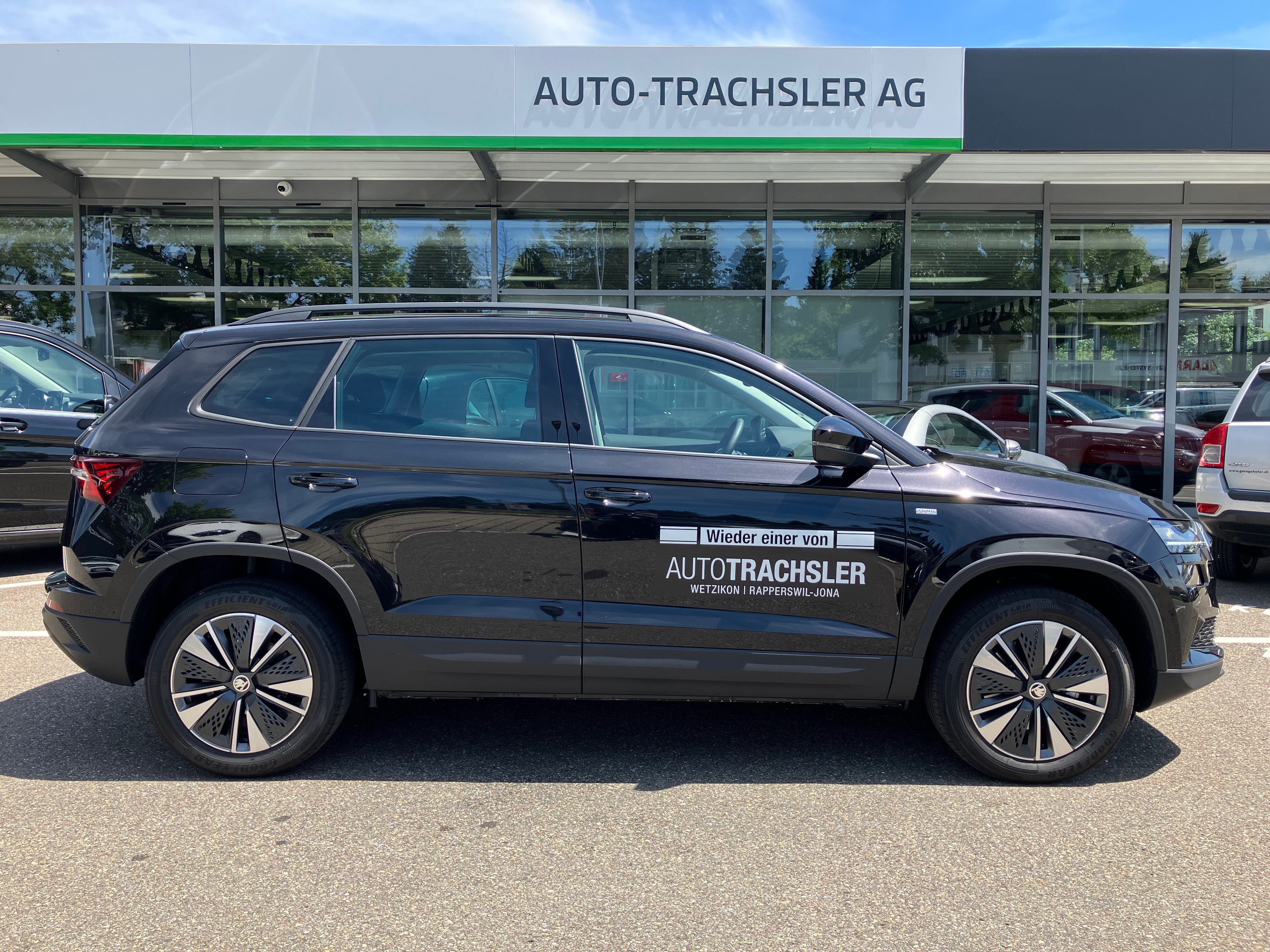 SKODA Karoq 1.5 TSI Tour DSG