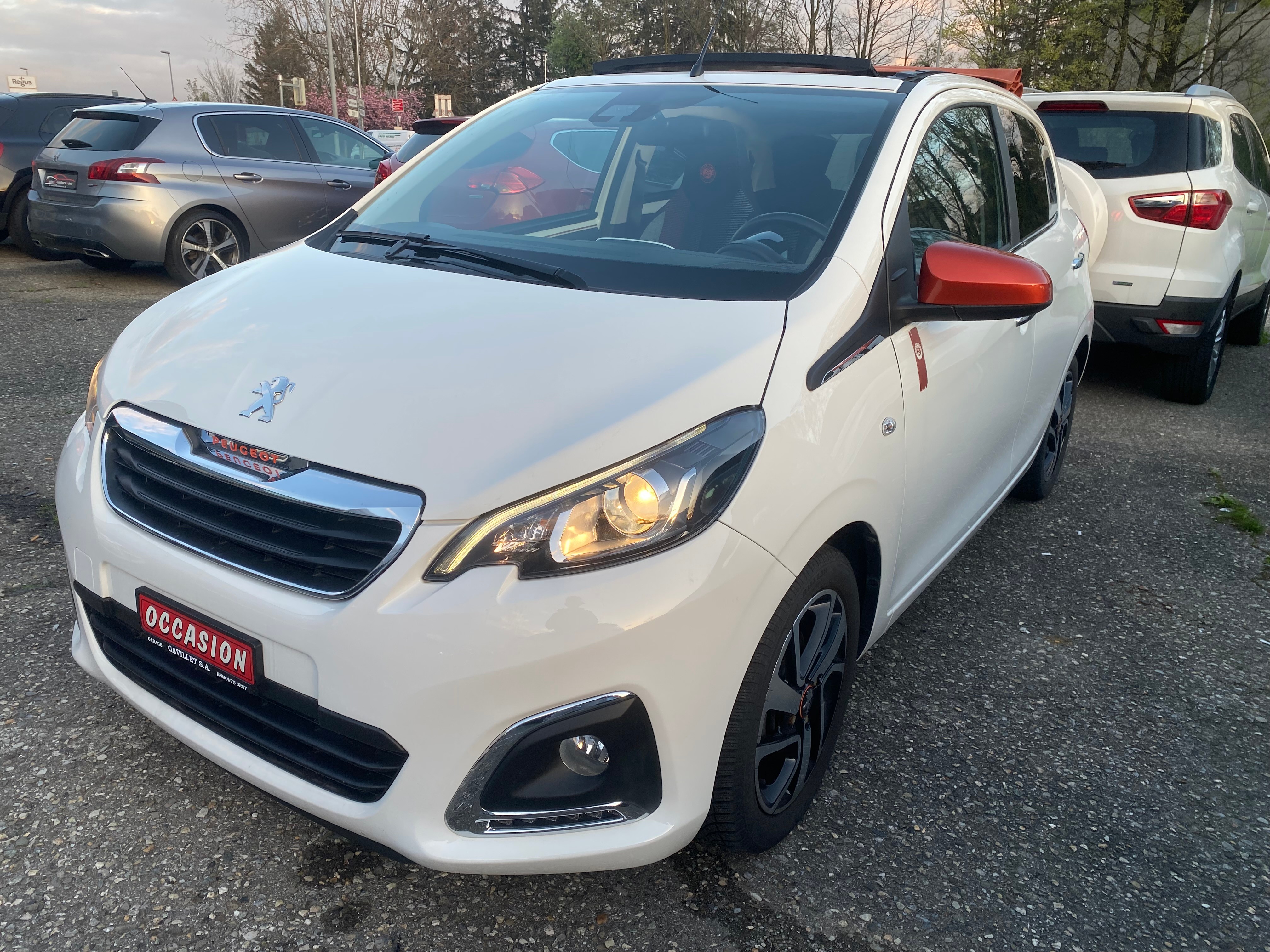 PEUGEOT 108 1.2 VTi Roland Garros Top