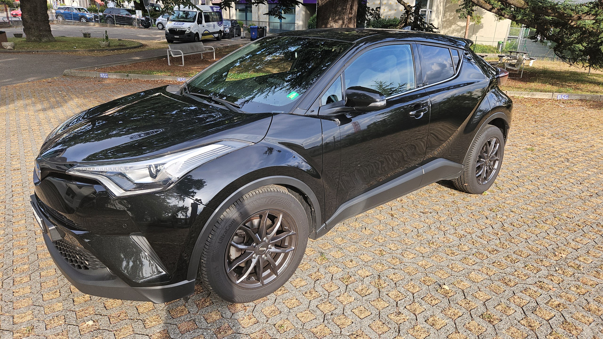 TOYOTA C-HR 1.8 HSD CVT Trend